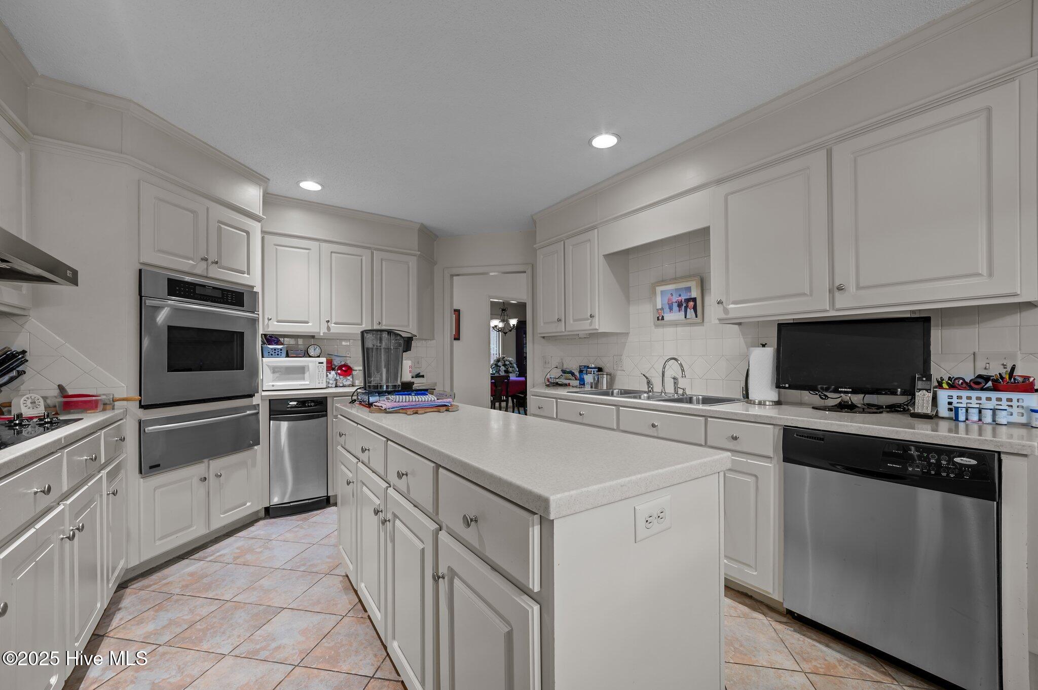 108 Arbor Drive Property Photo 31
