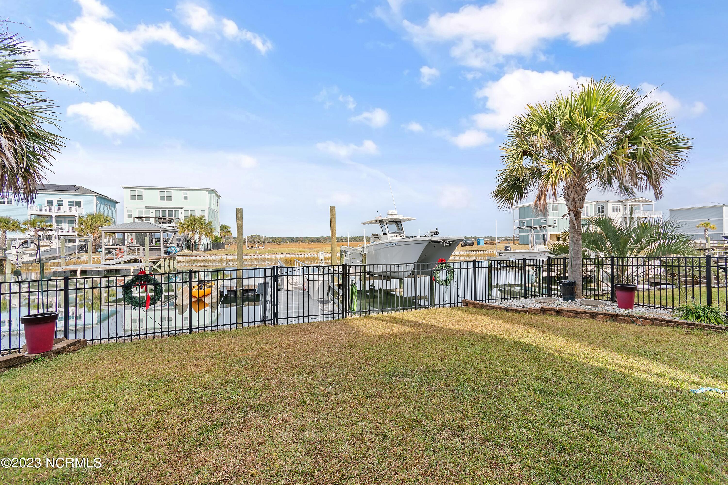 1213 N Shore Drive Property Photo 11