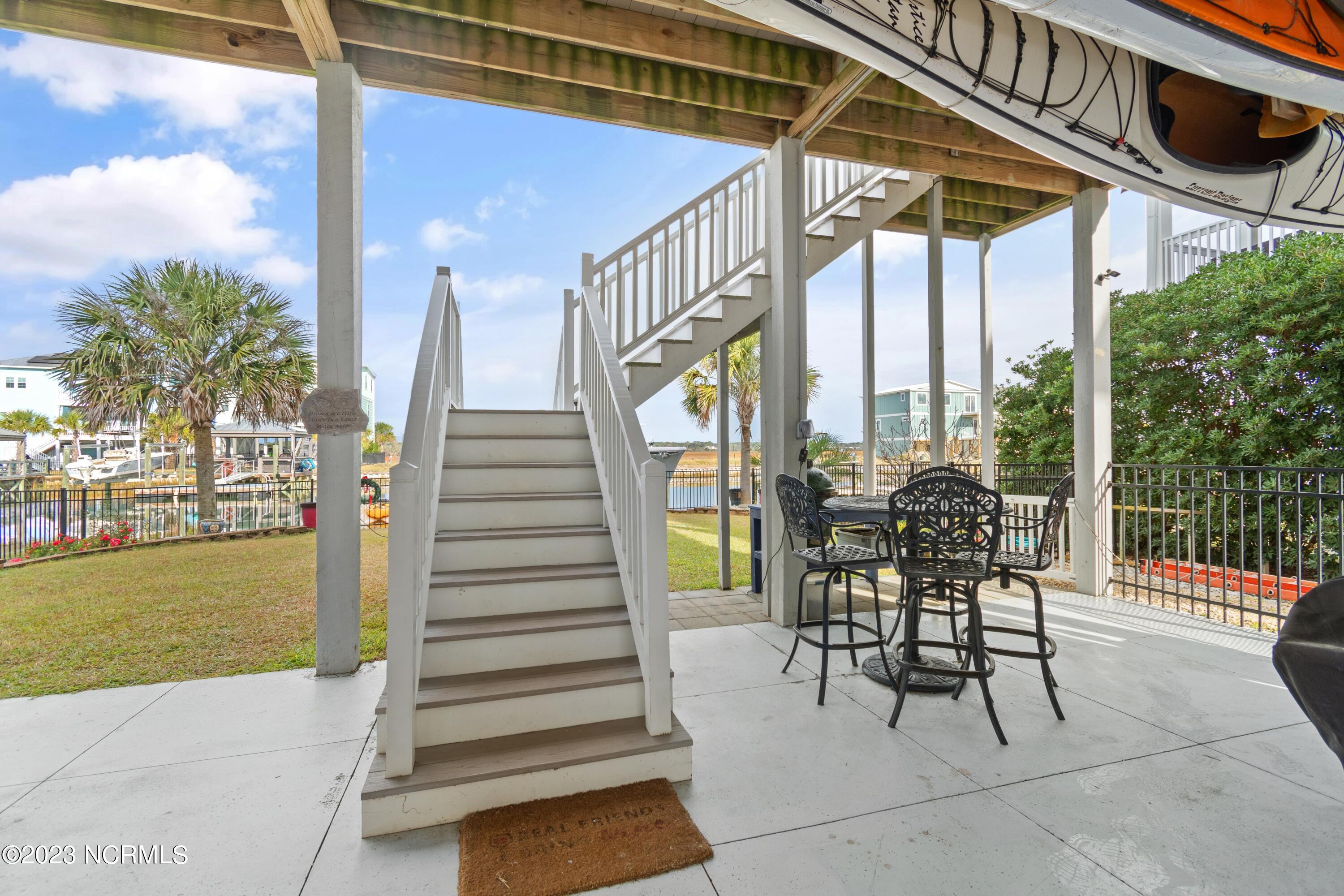 1213 N Shore Drive Property Photo 14