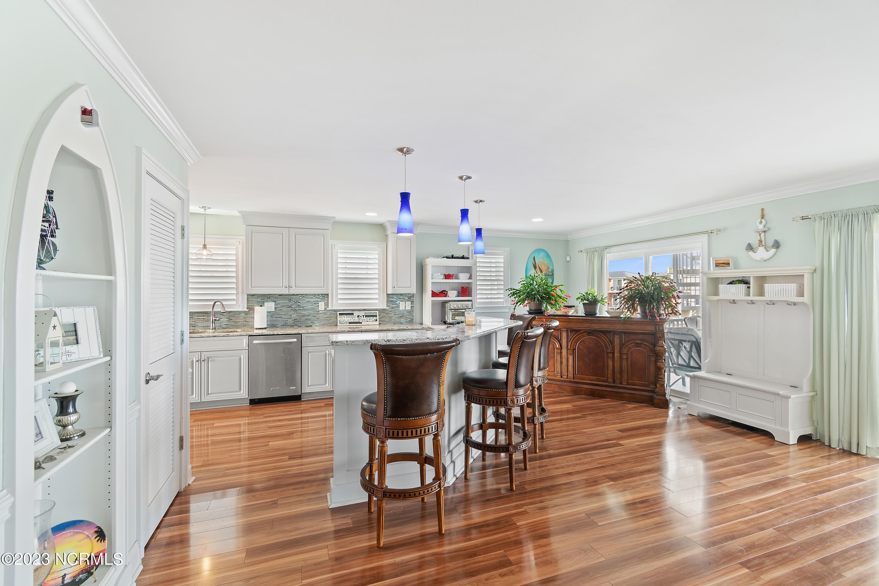 1213 N Shore Drive Property Photo 22