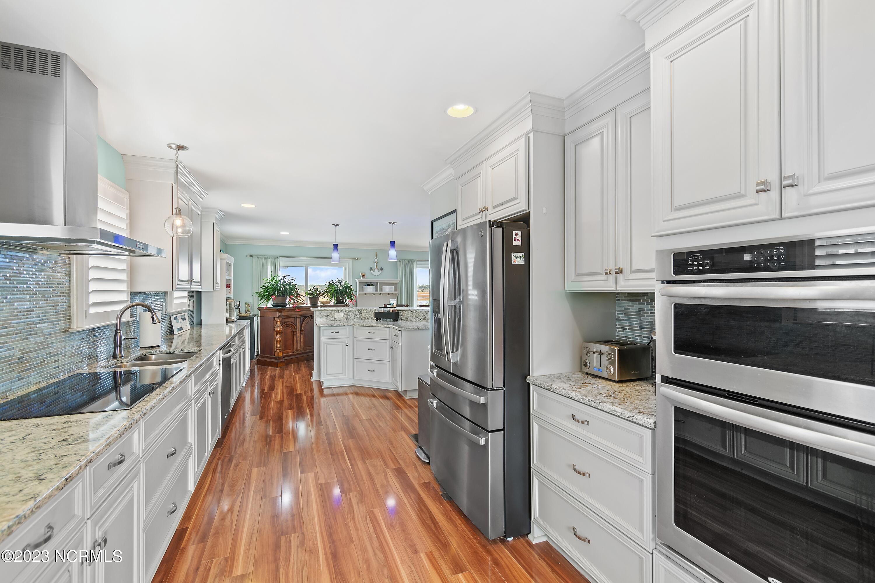 1213 N Shore Drive Property Photo 27