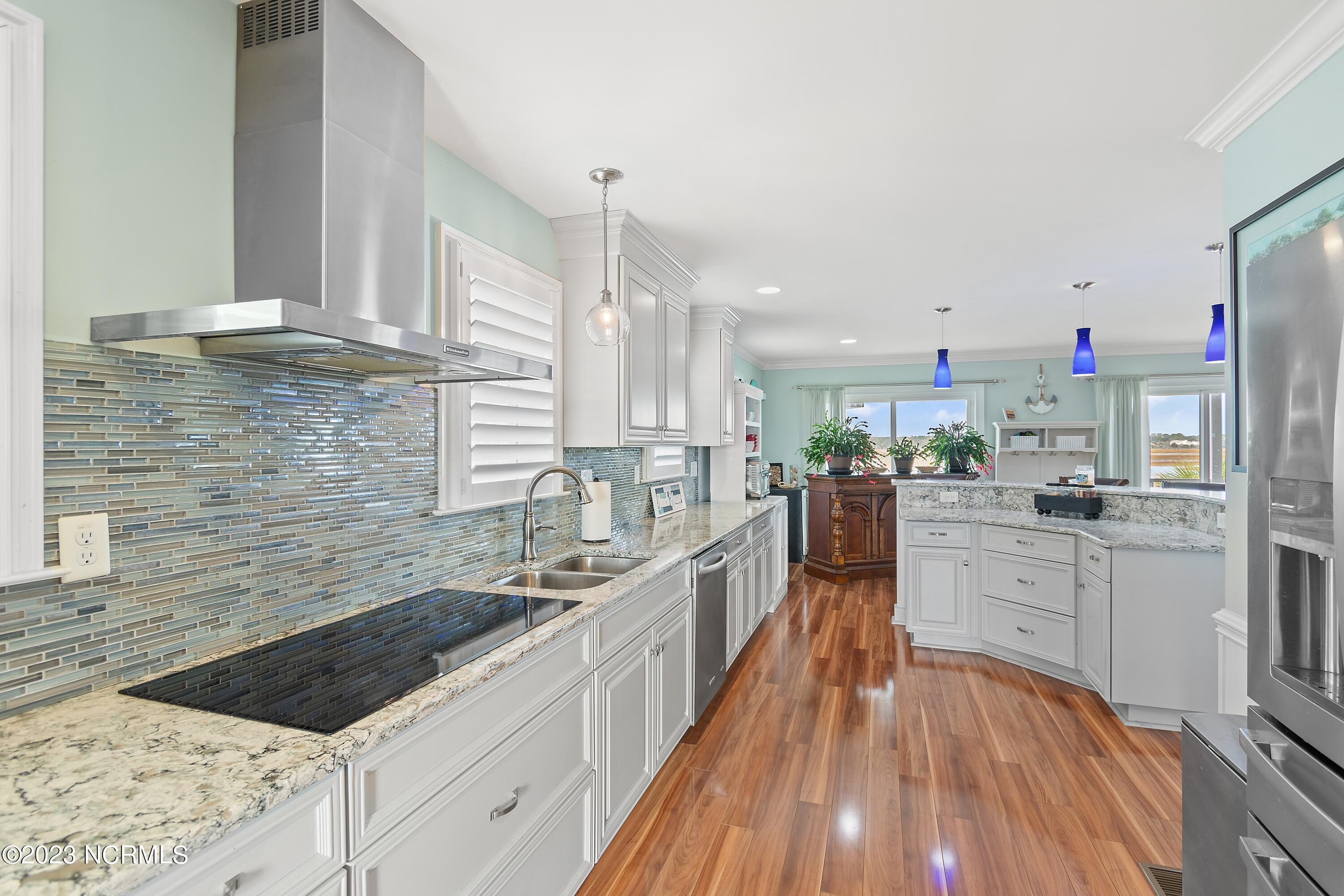 1213 N Shore Drive Property Photo 28