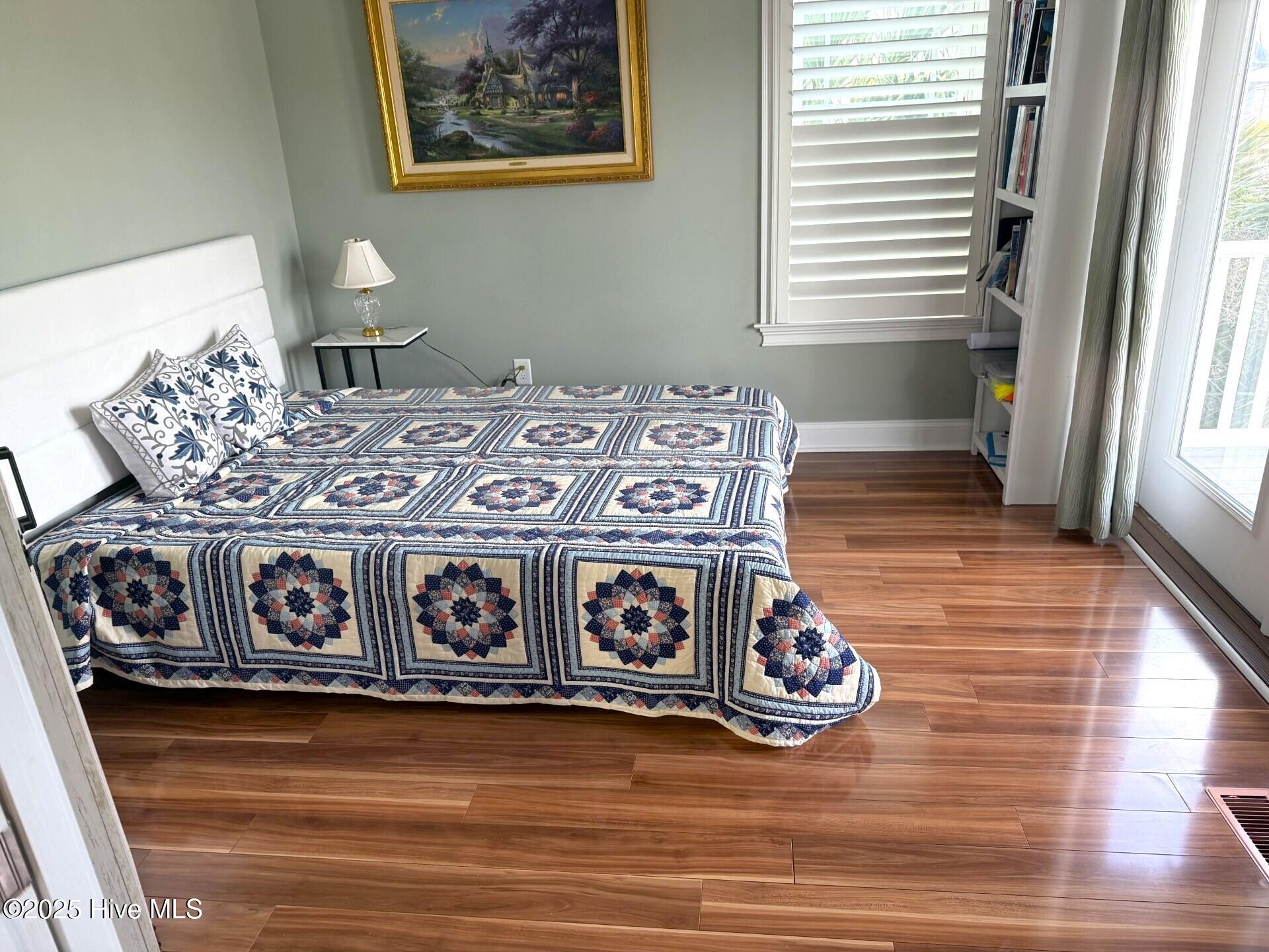 1213 N Shore Drive Property Photo 33