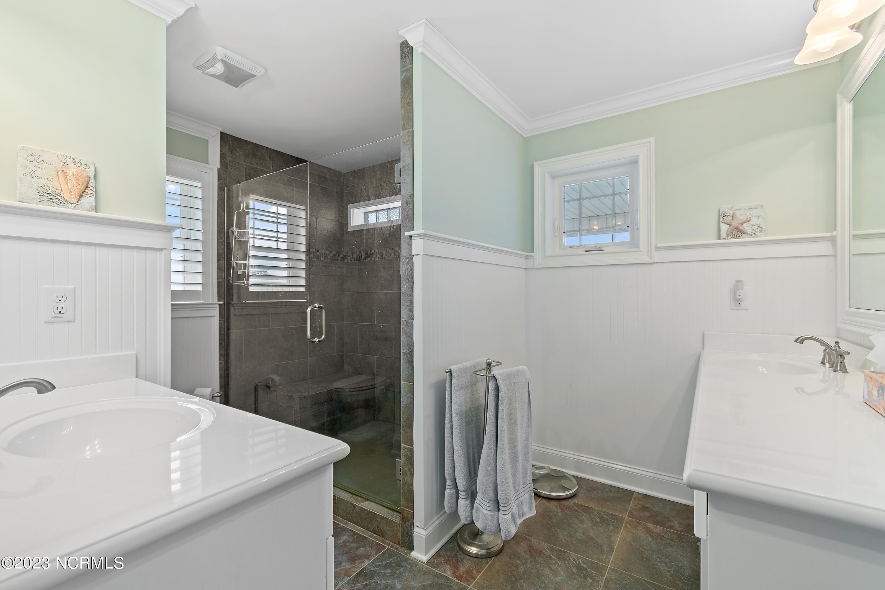 1213 N Shore Drive Property Photo 43