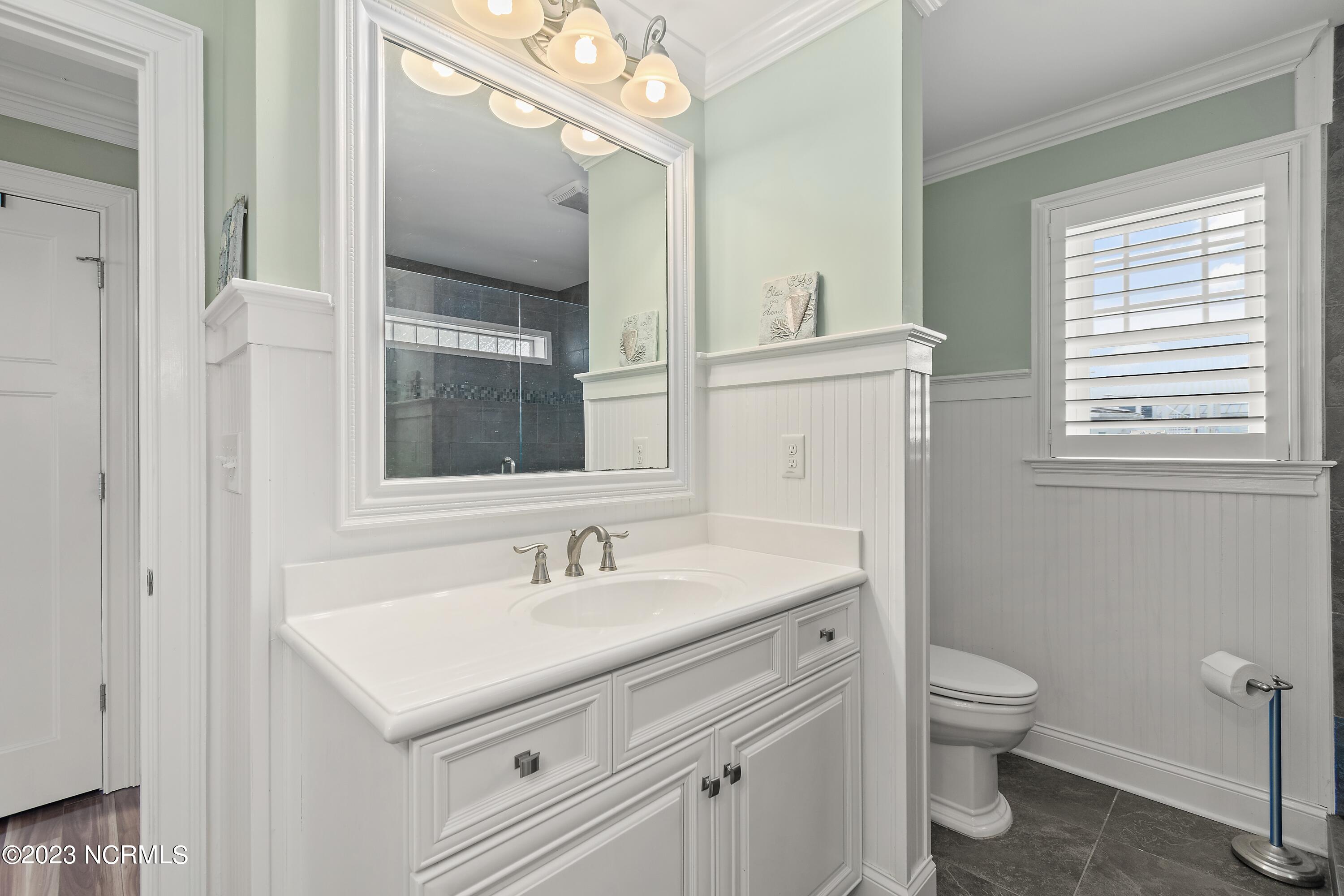 1213 N Shore Drive Property Photo 44