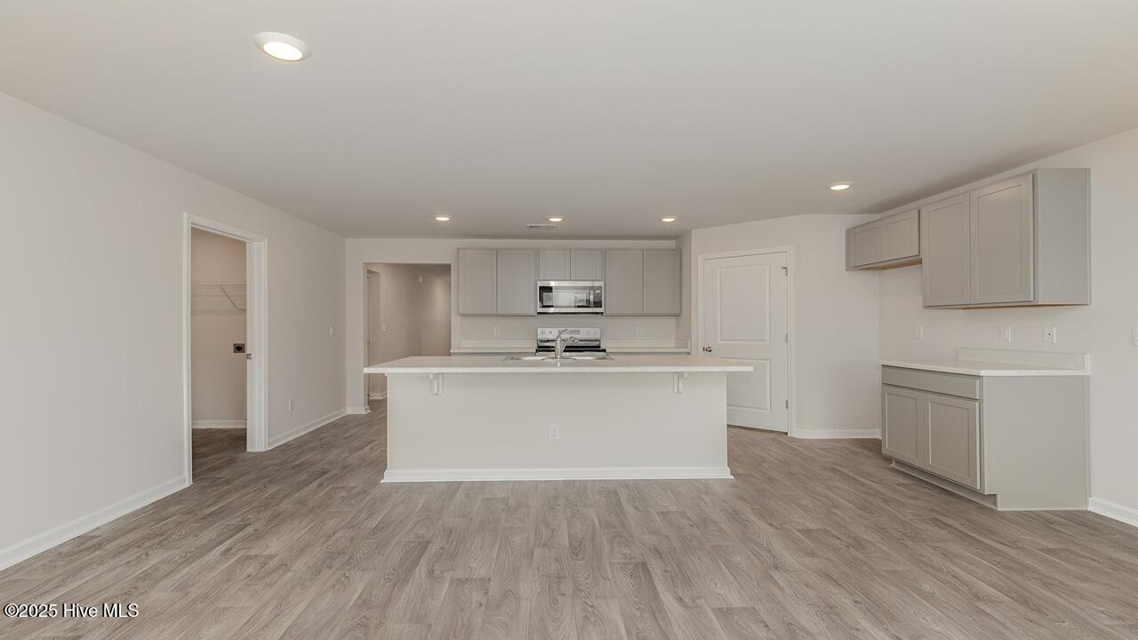 941 Shipley Way Property Photo 3
