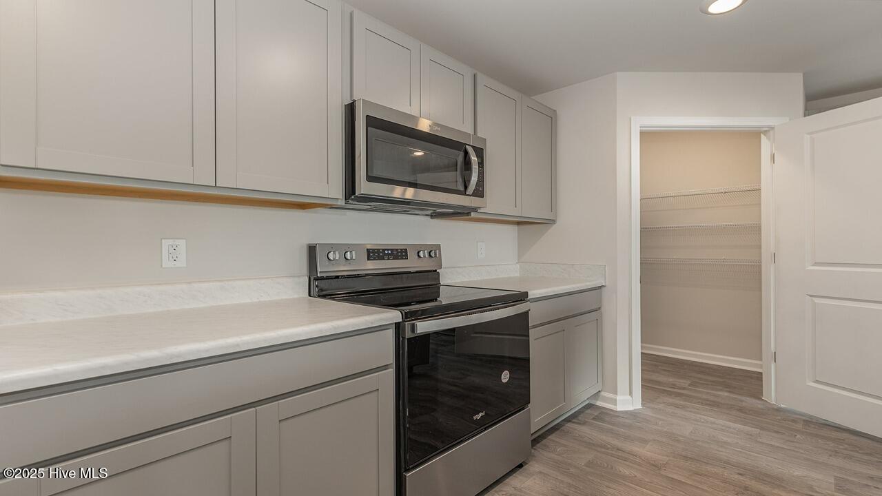 941 Shipley Way Property Photo 7