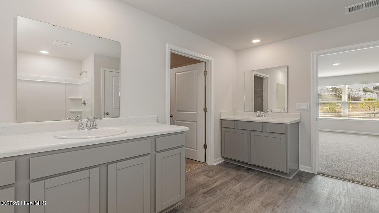 941 Shipley Way Property Photo 12