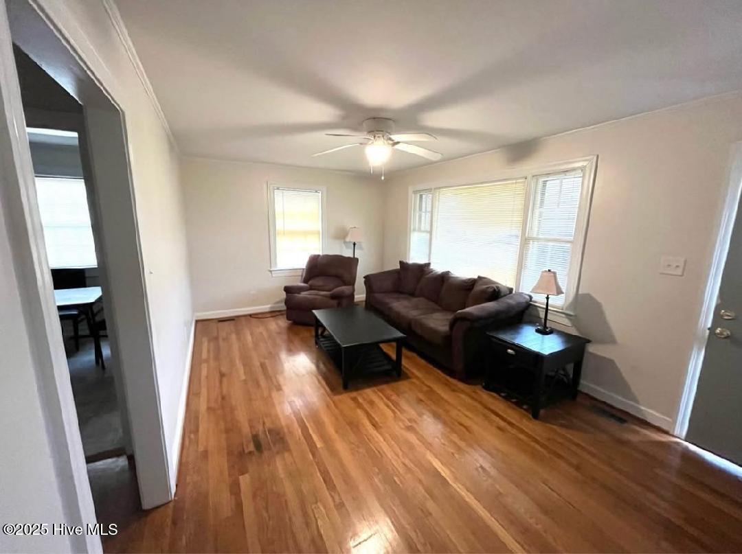 1006 Cleveland Drive Property Photo 3