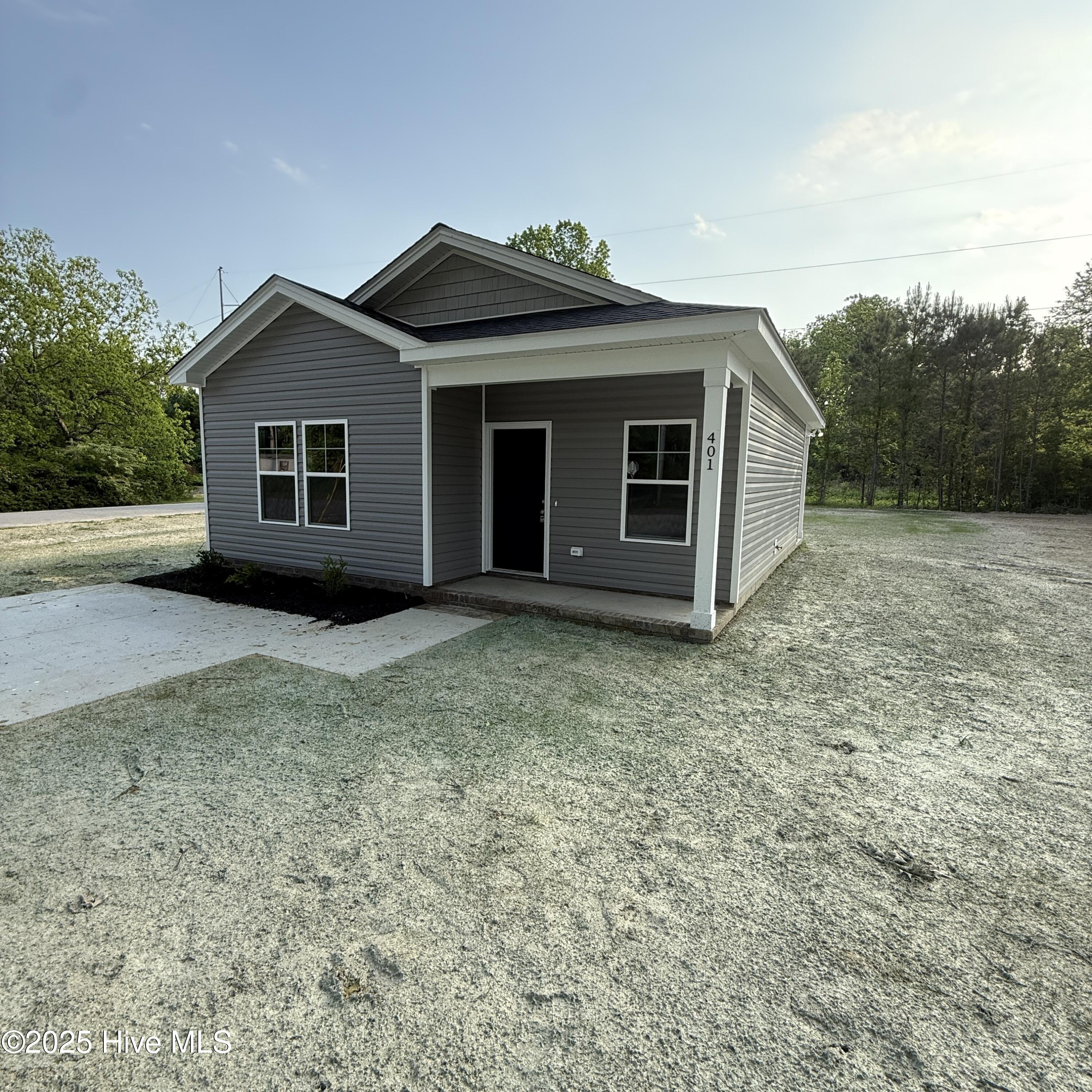 401 Coral Lane Property Photo