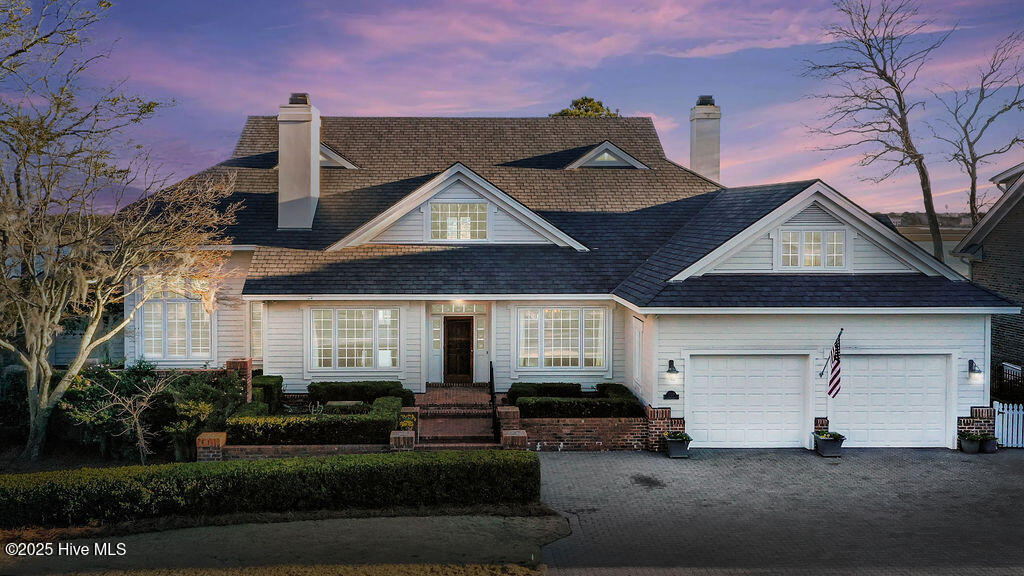 1517 Landfall Drive Property Photo 1