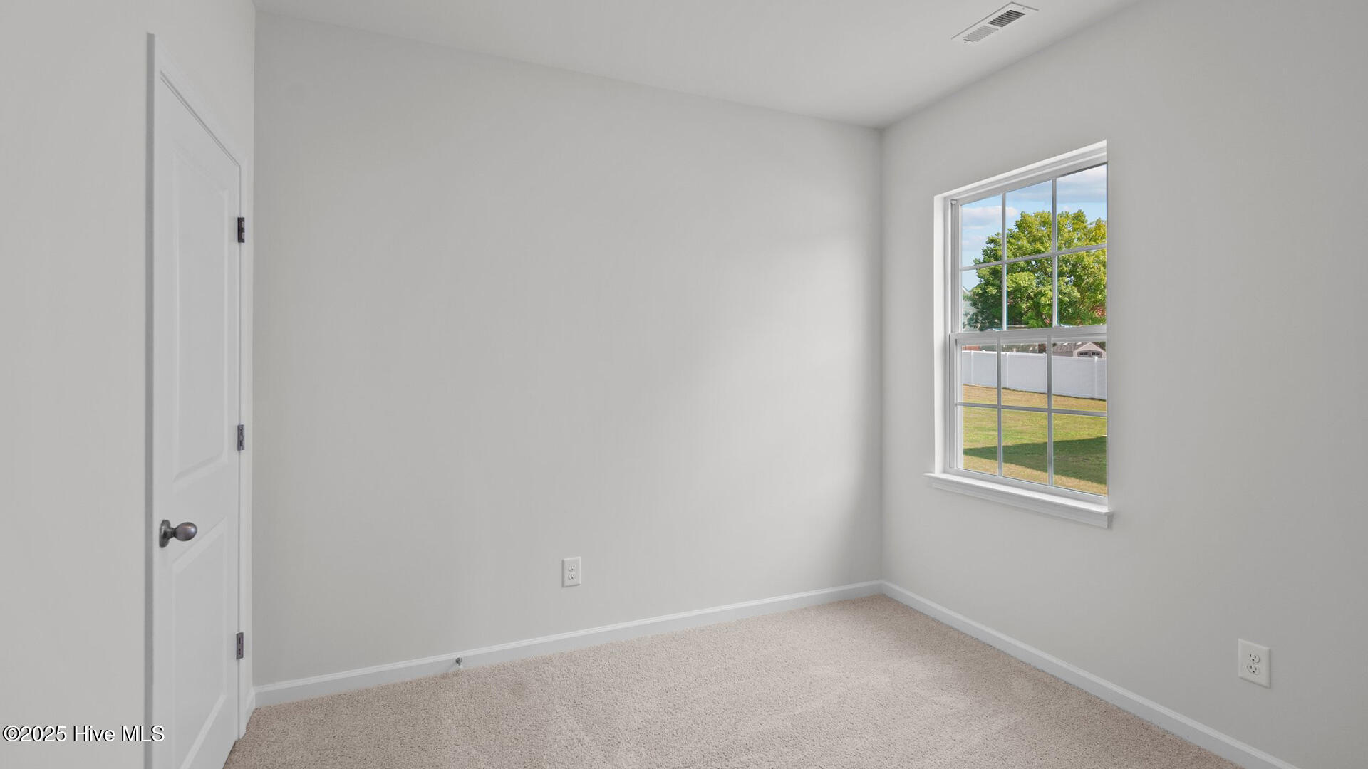 3906 Althorp Drive Property Photo 5