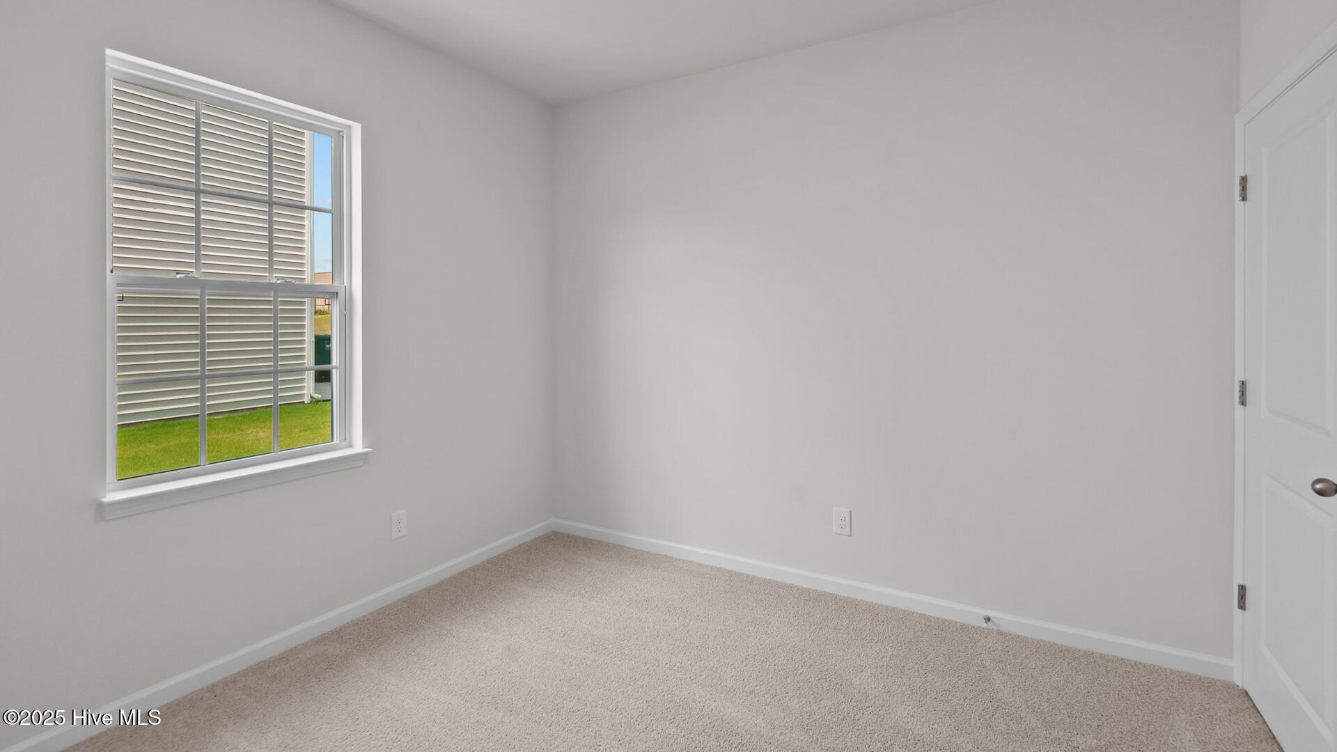 3906 Althorp Drive Property Photo 8