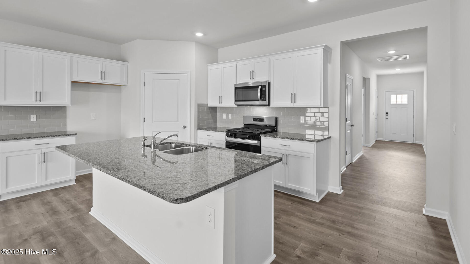 3906 Althorp Drive Property Photo 10