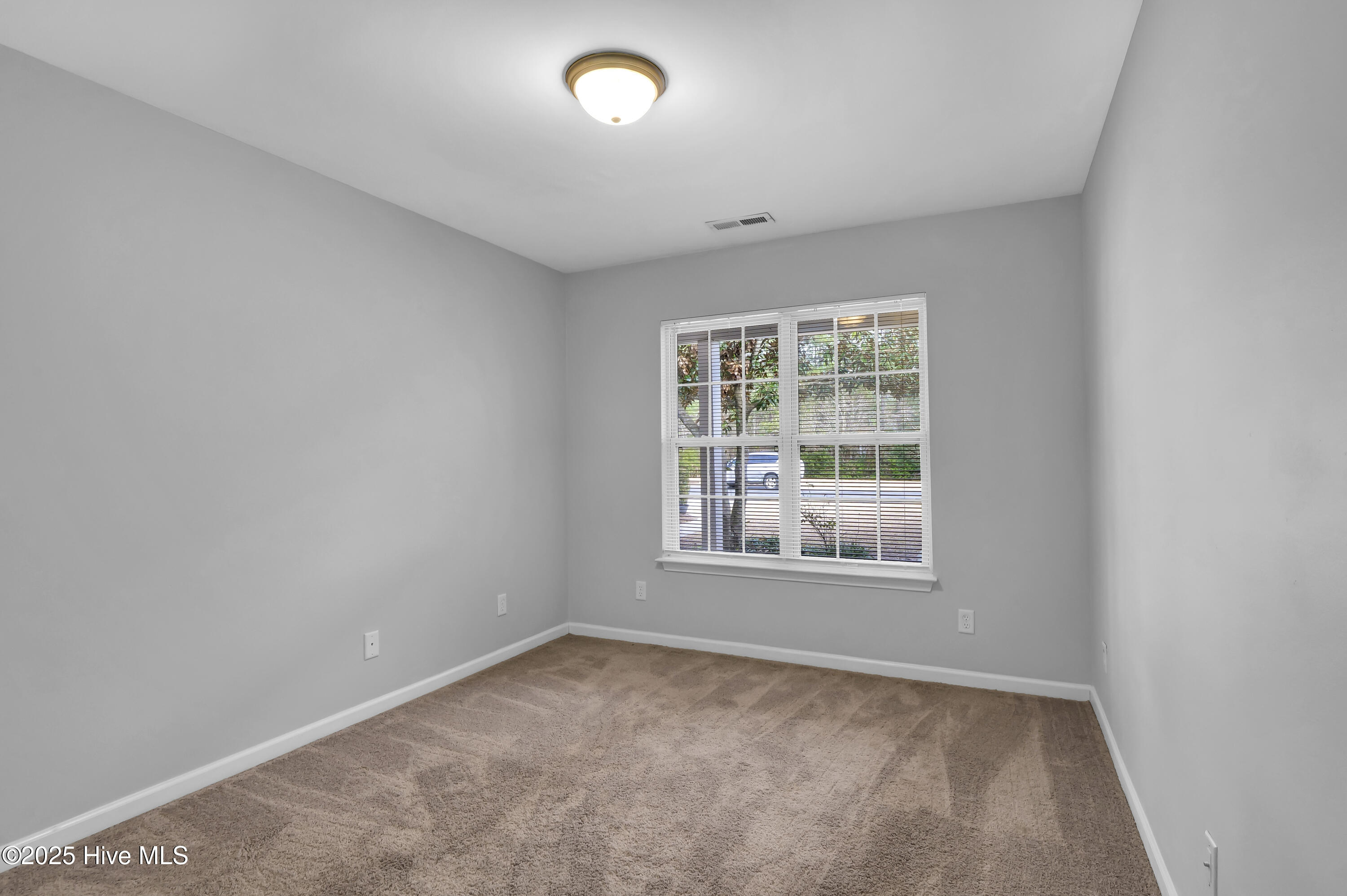 7413 Thais Trail Property Photo 3