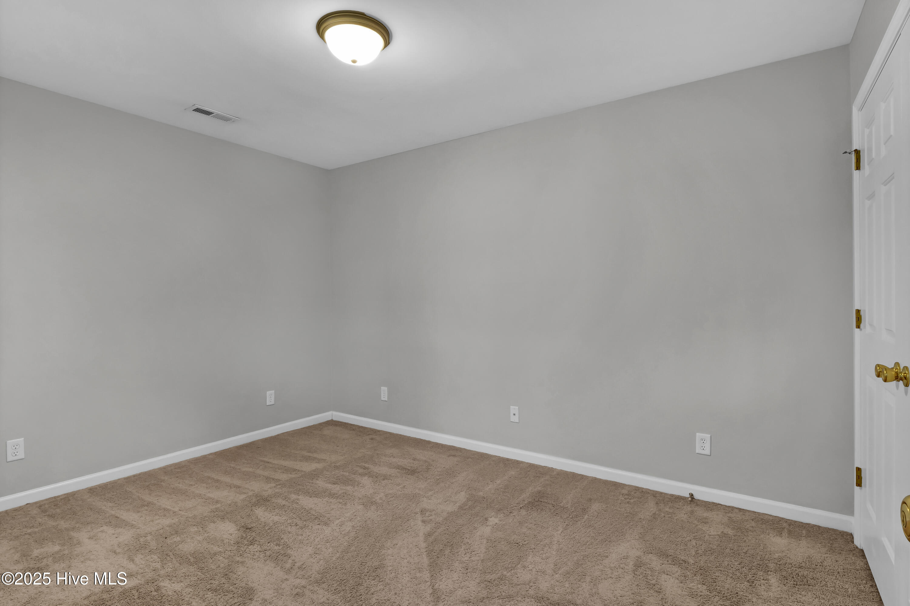 7413 Thais Trail Property Photo 6