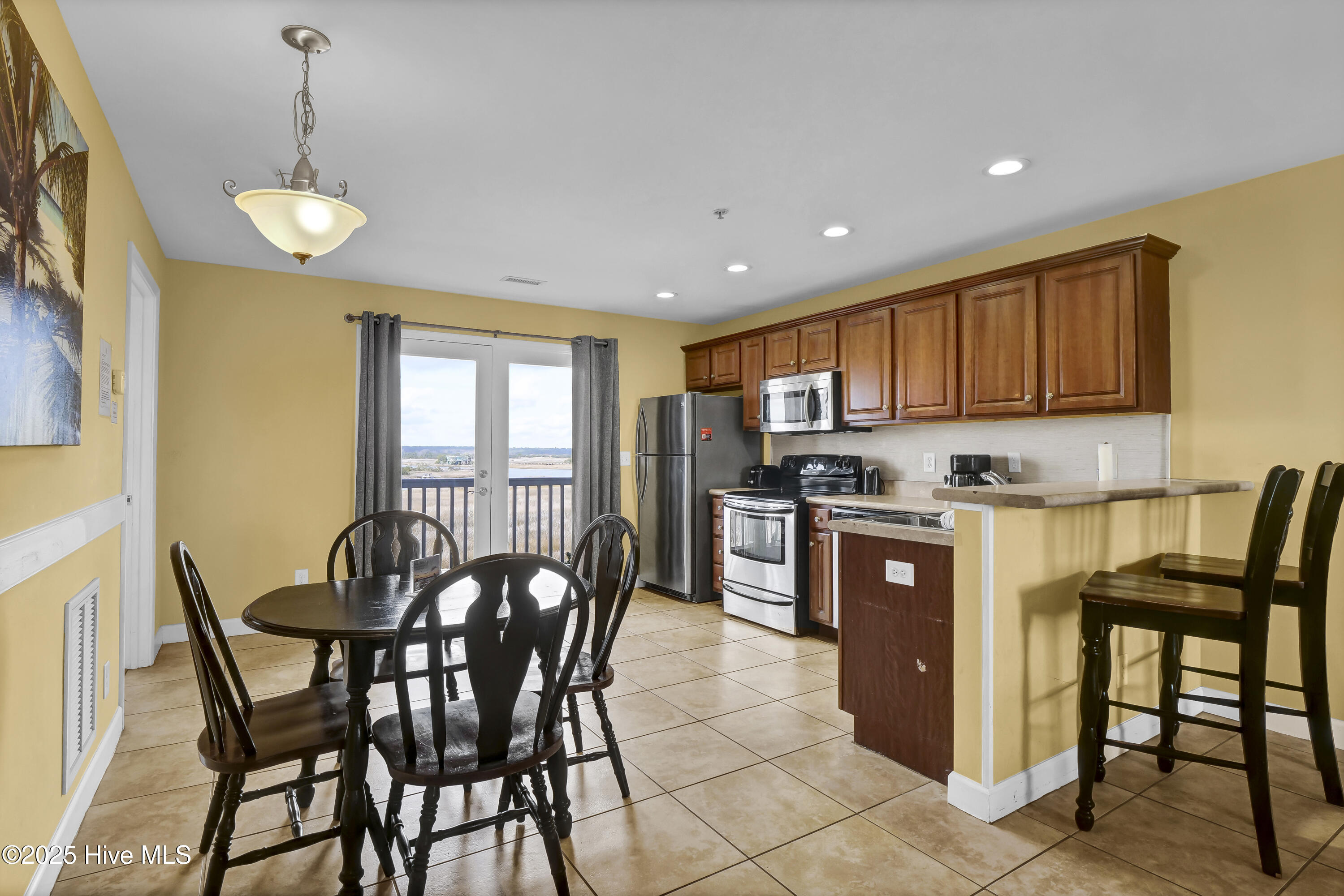 1505 N New River Drive 209 Property Photo 10