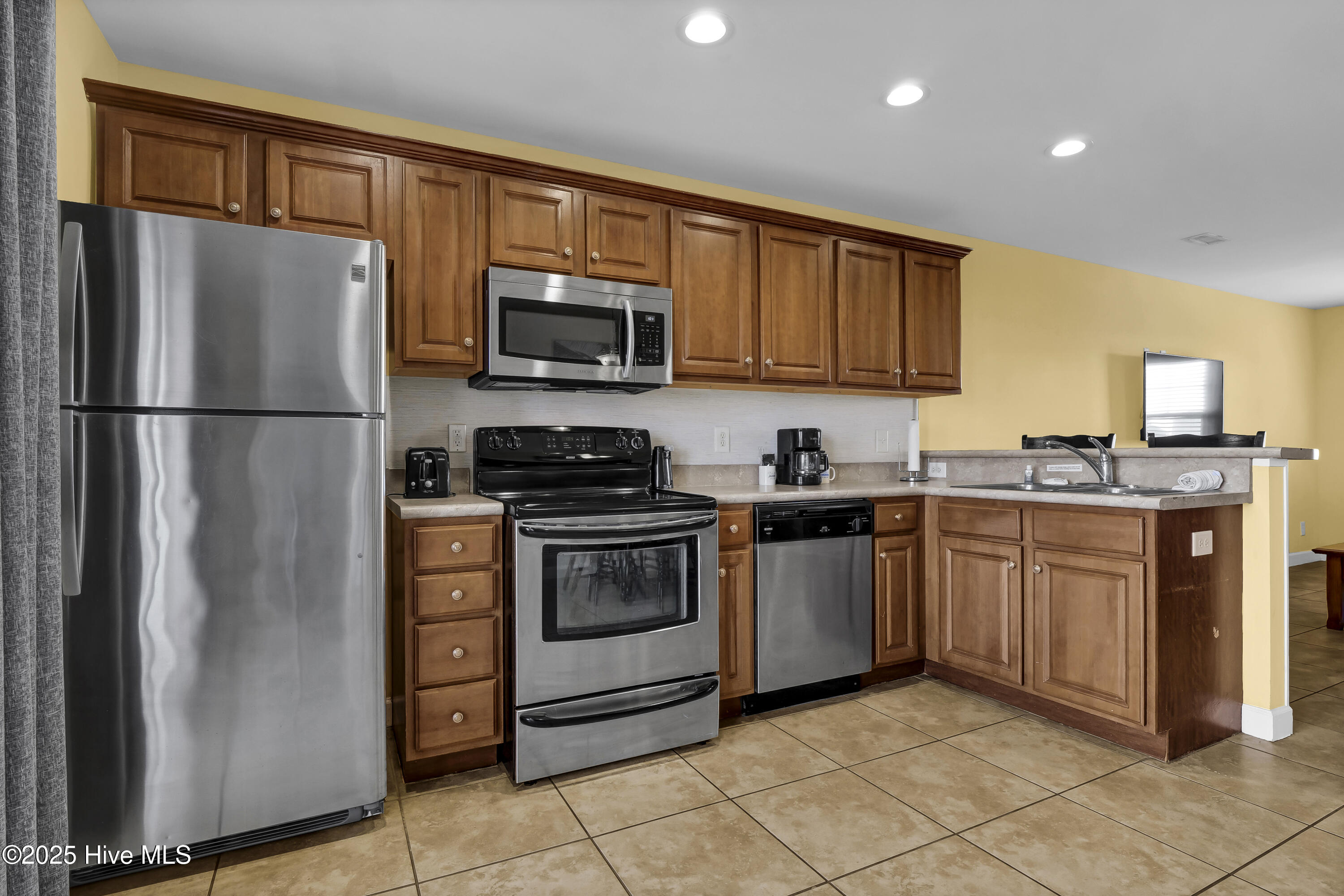 1505 N New River Drive 209 Property Photo 14