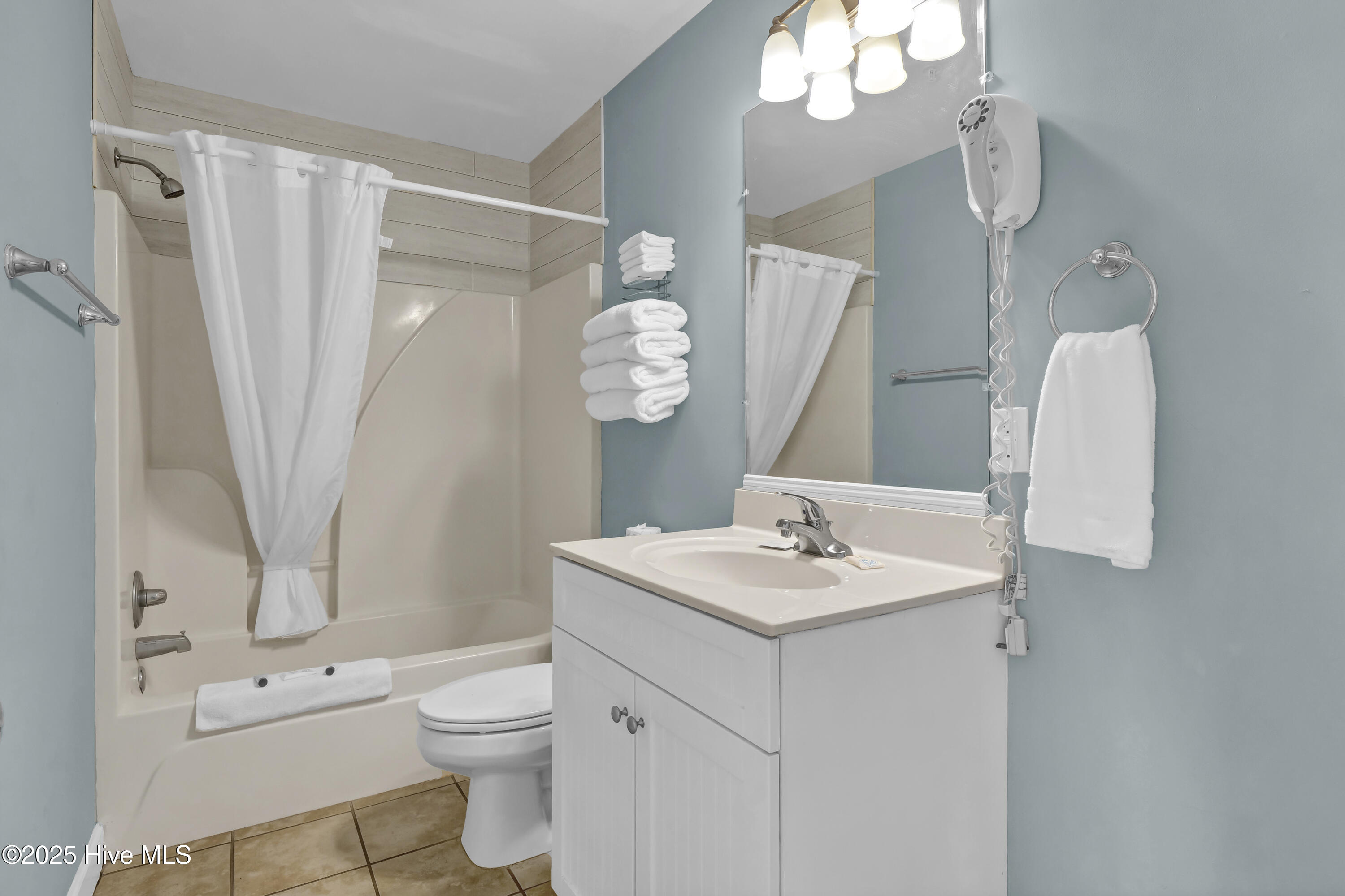 1505 N New River Drive 209 Property Photo 27