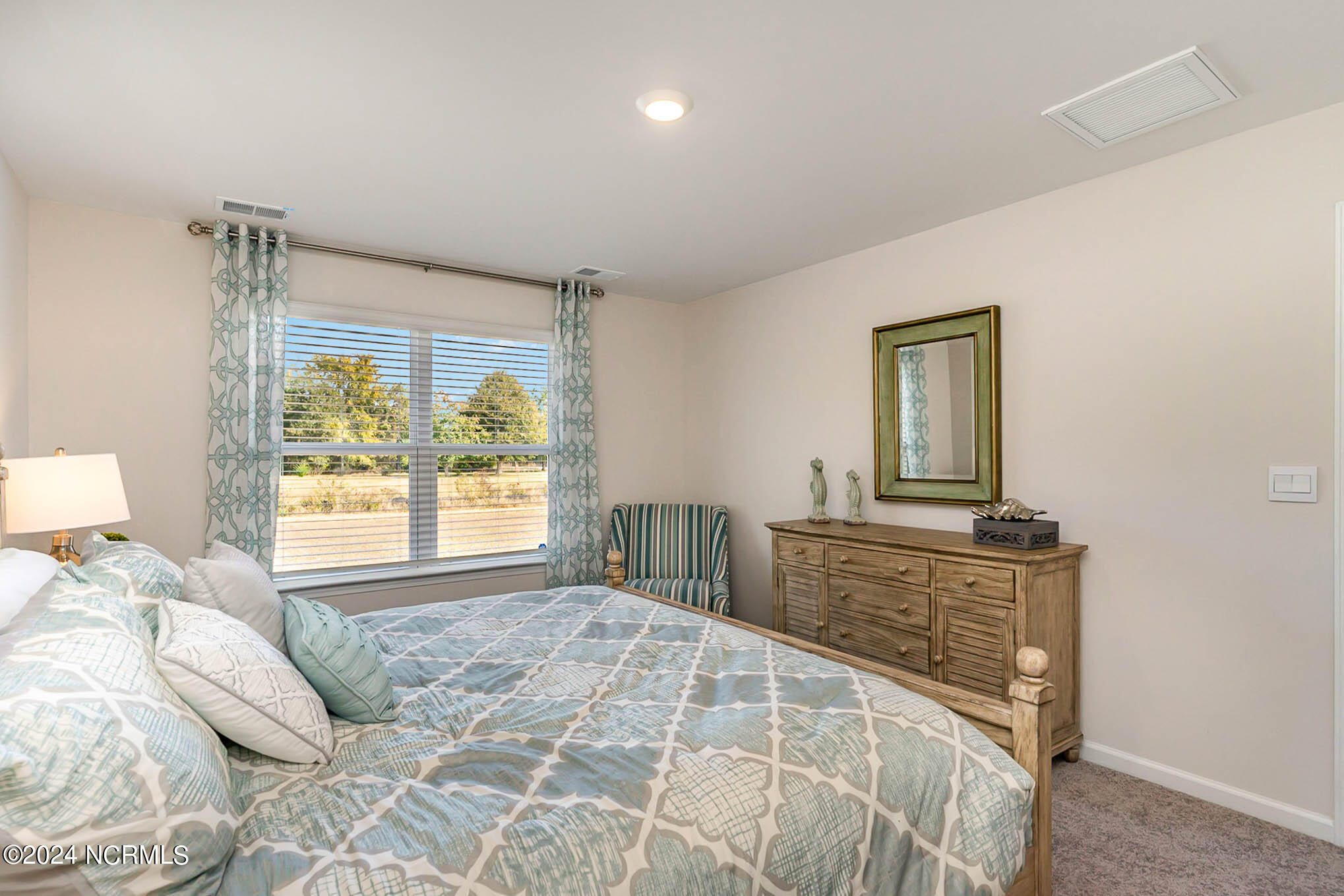 201 Ashworth Drive Property Photo 8