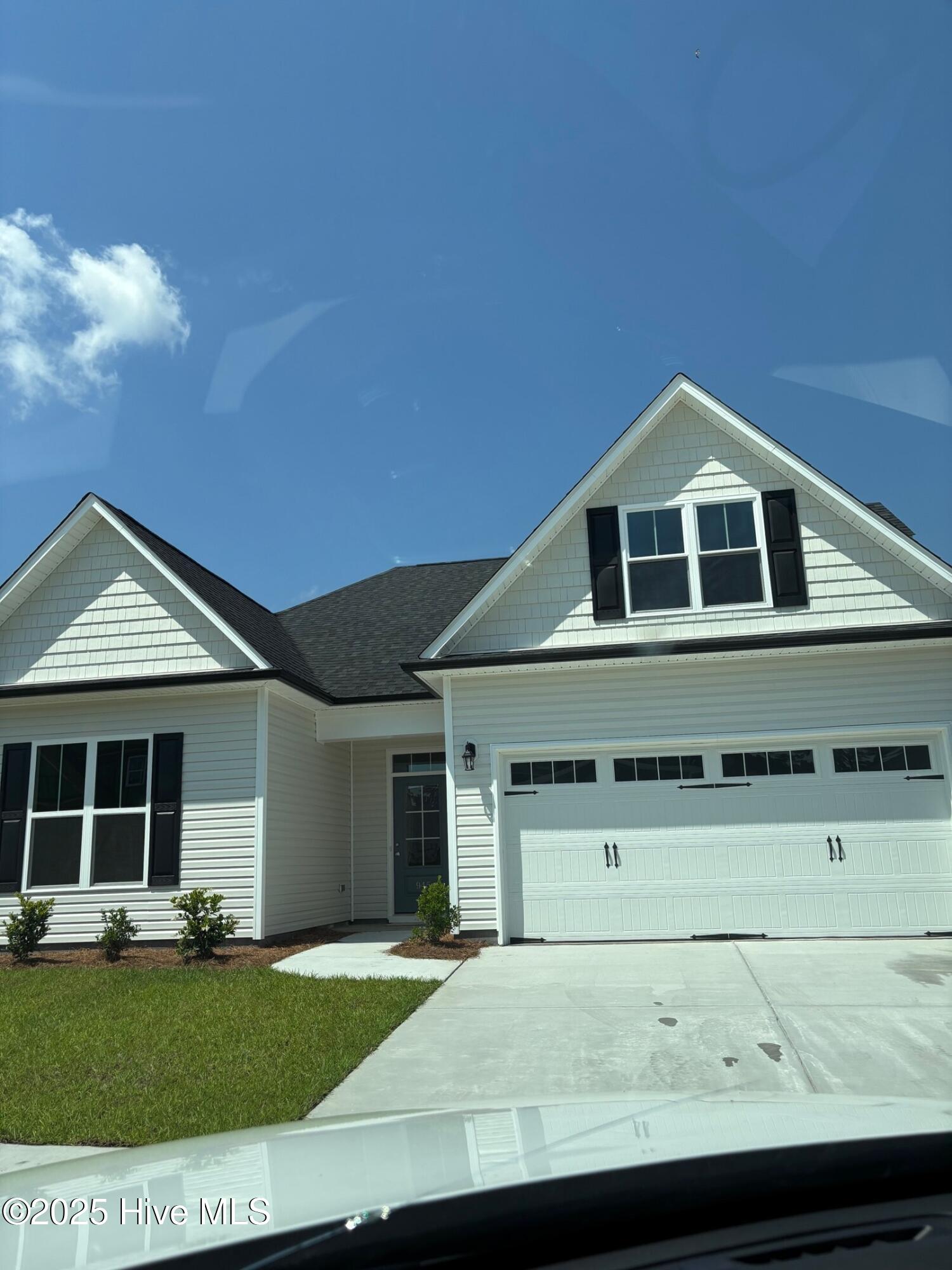 945 Sunray Lane Property Photo 1