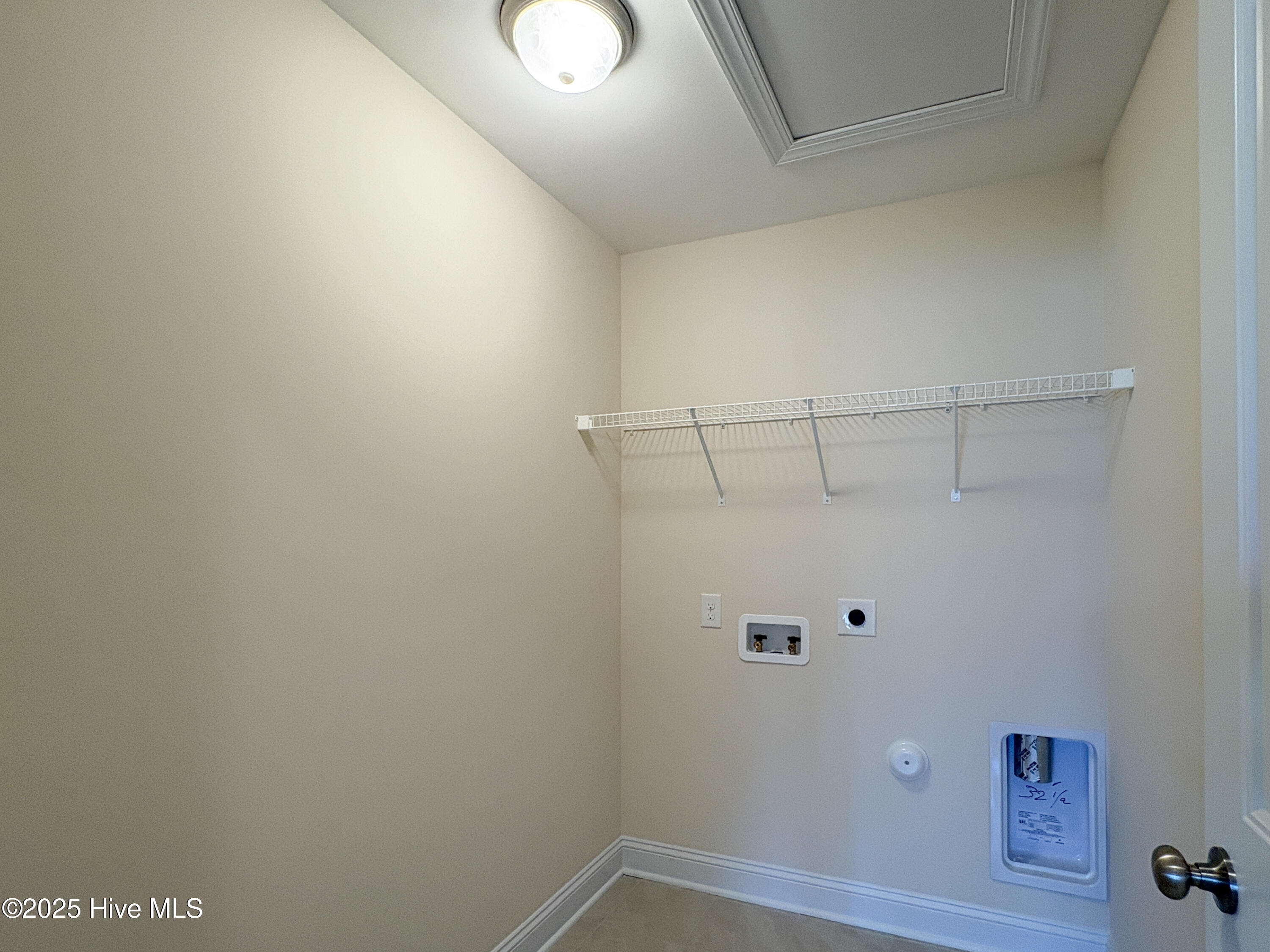 700 Ellabond Street Property Photo 17