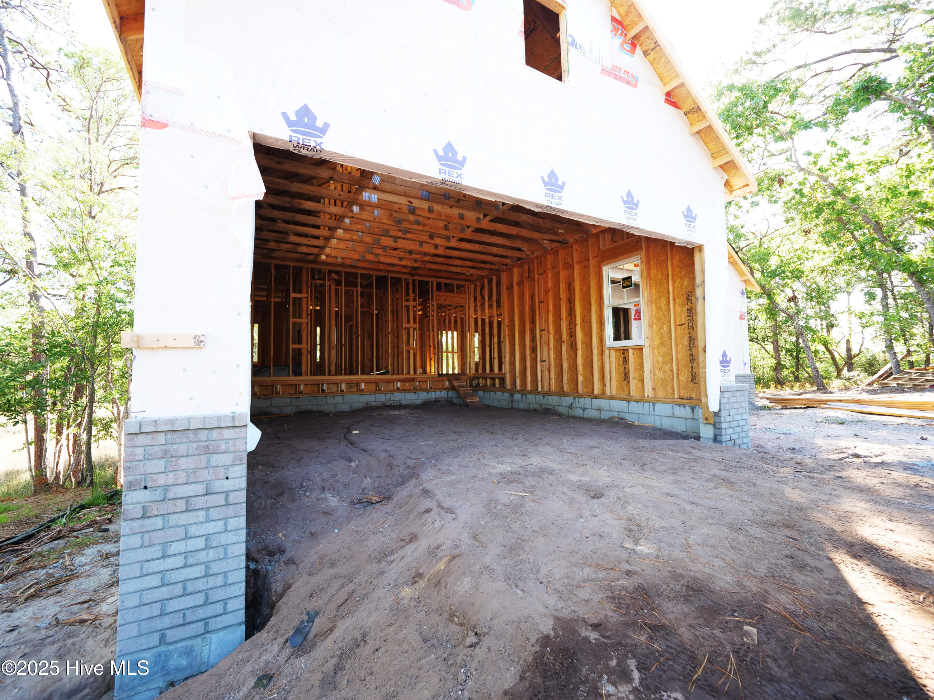 3049 River Hills Drive Property Photo 4