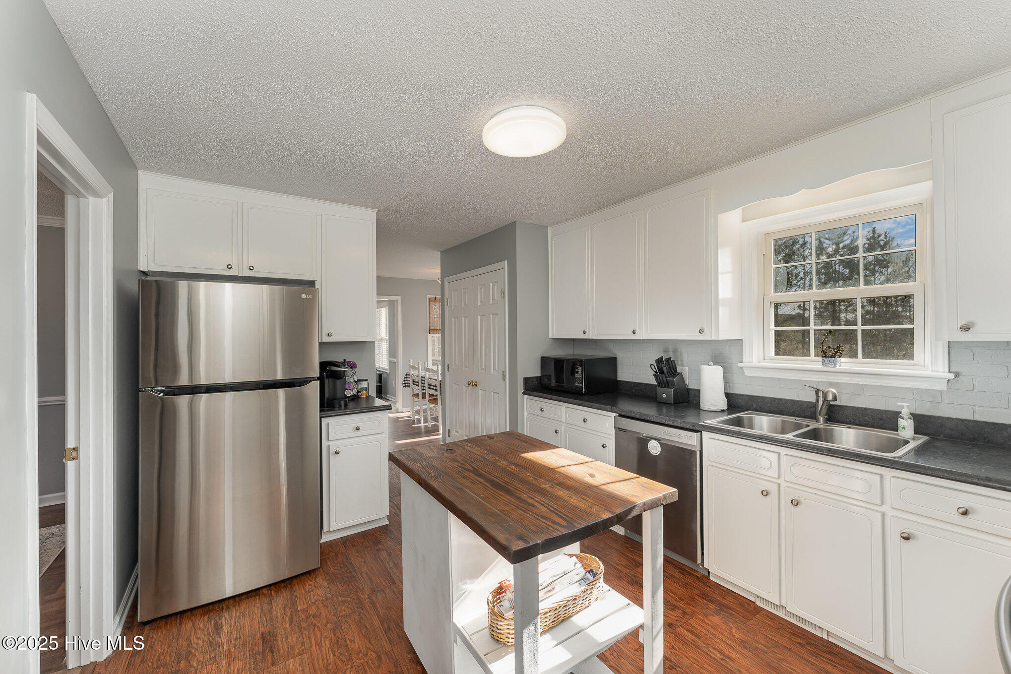 212 Chalmers Drive Property Photo 13