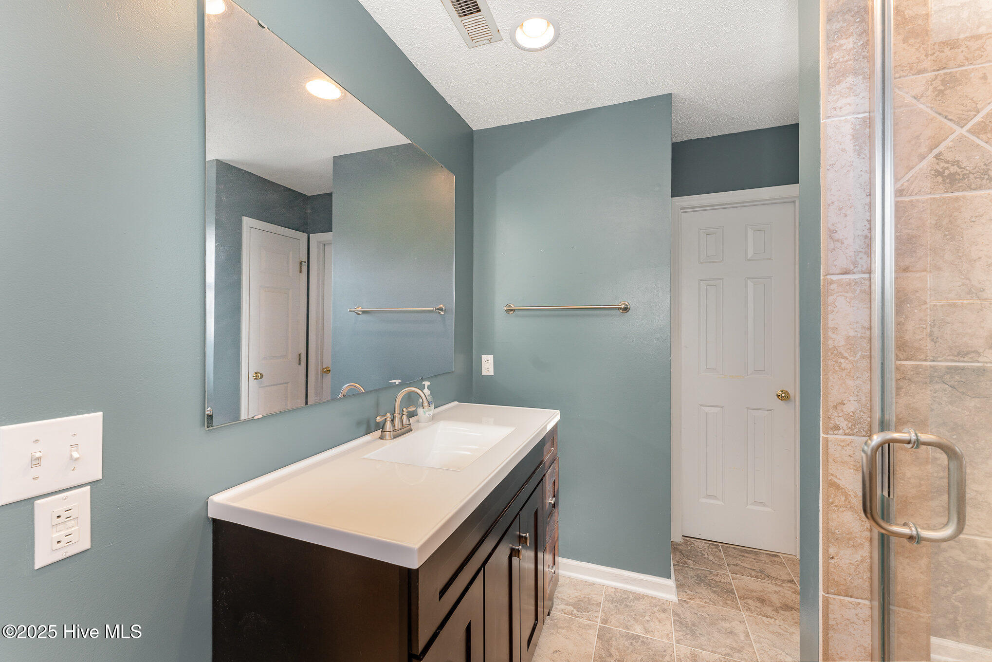 212 Chalmers Drive Property Photo 20