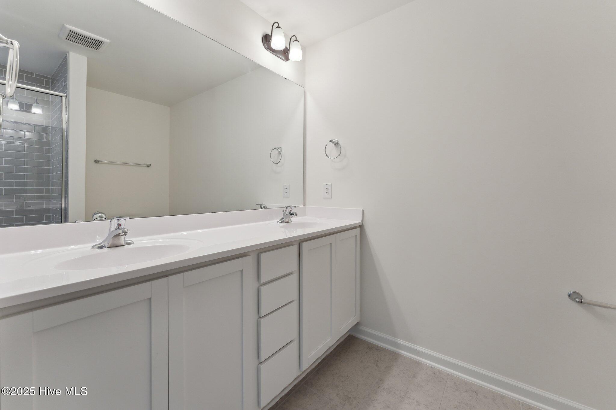 314 Enfield Drive Property Photo 16