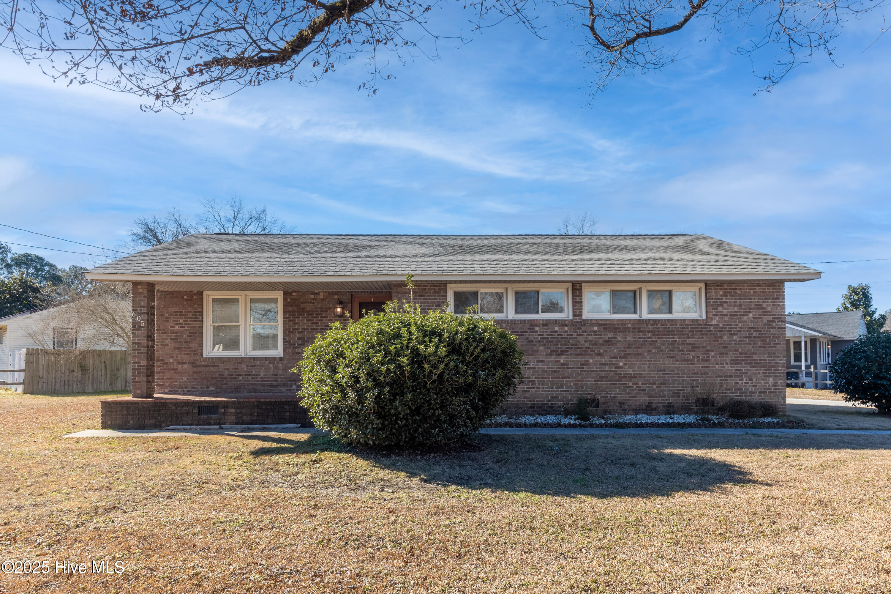 605 Henderson Drive Property Photo 1