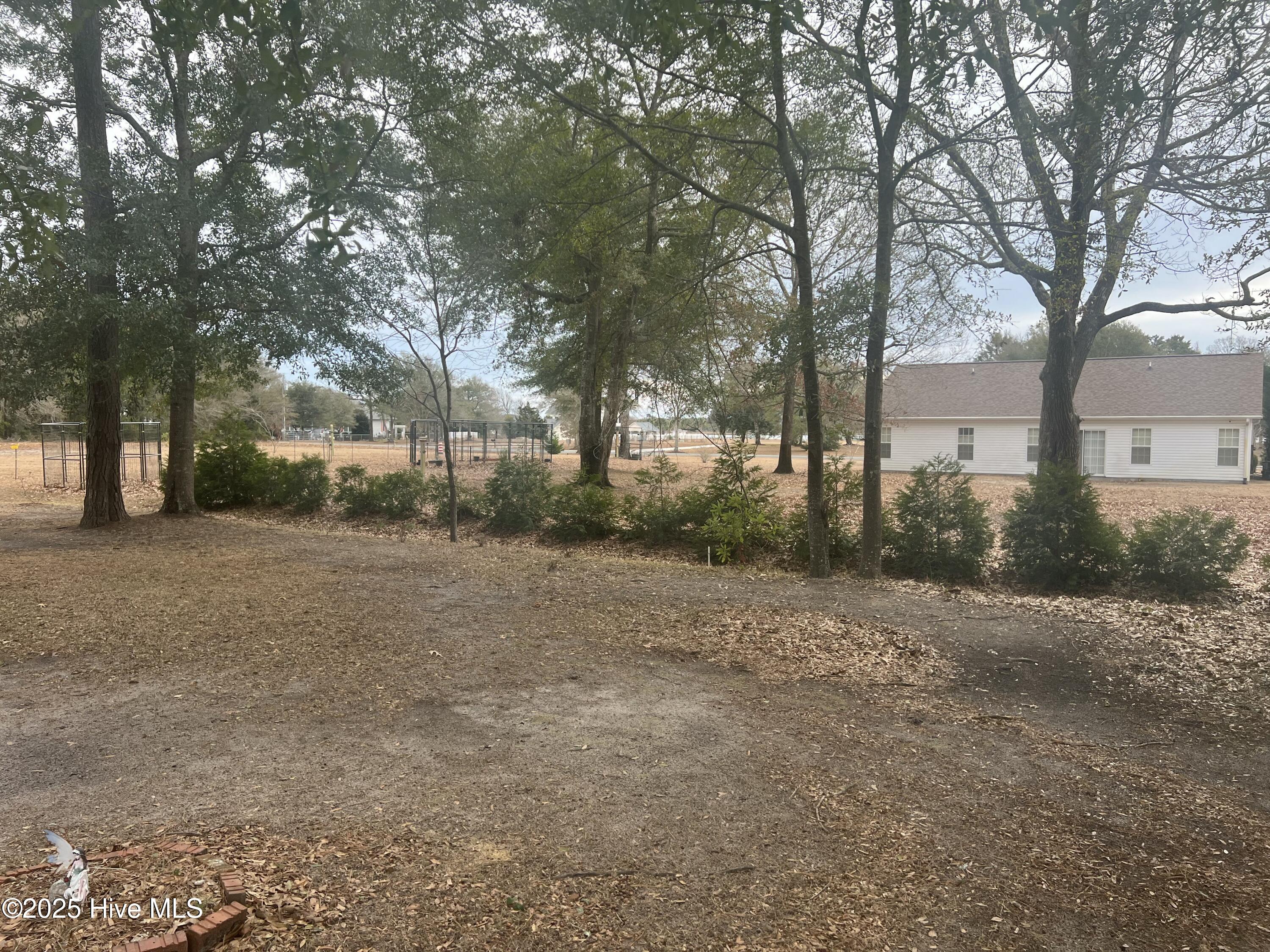 215 Oak Grove Circle Property Photo 5