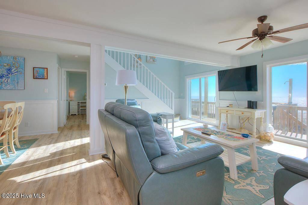129 W Beach Drive Property Photo 10