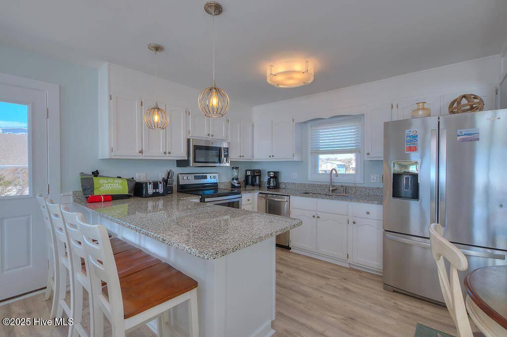 129 W Beach Drive Property Photo 17