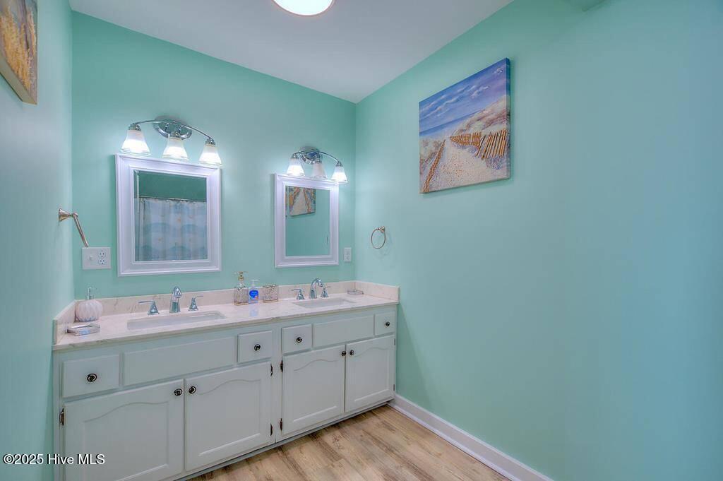 129 W Beach Drive Property Photo 20