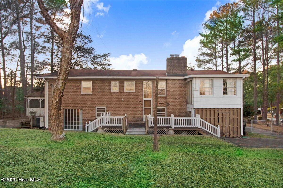 102 Circle Drive Property Photo 3