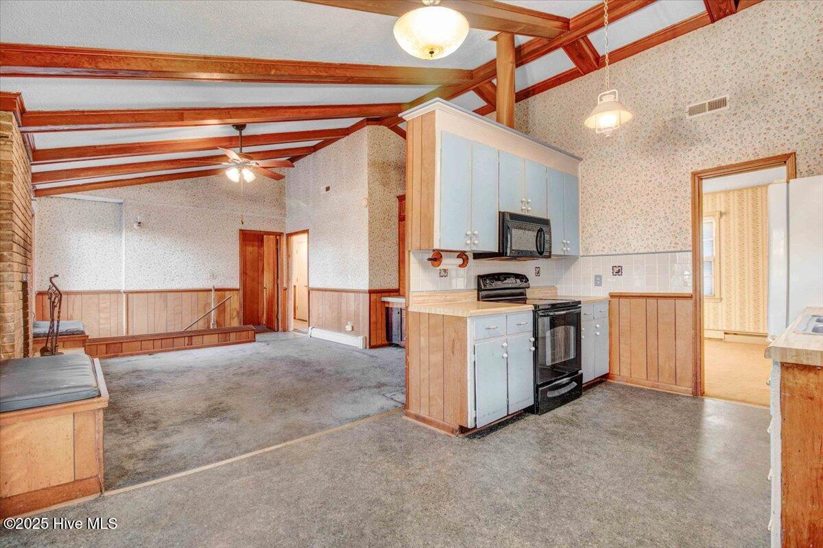 102 Circle Drive Property Photo 18
