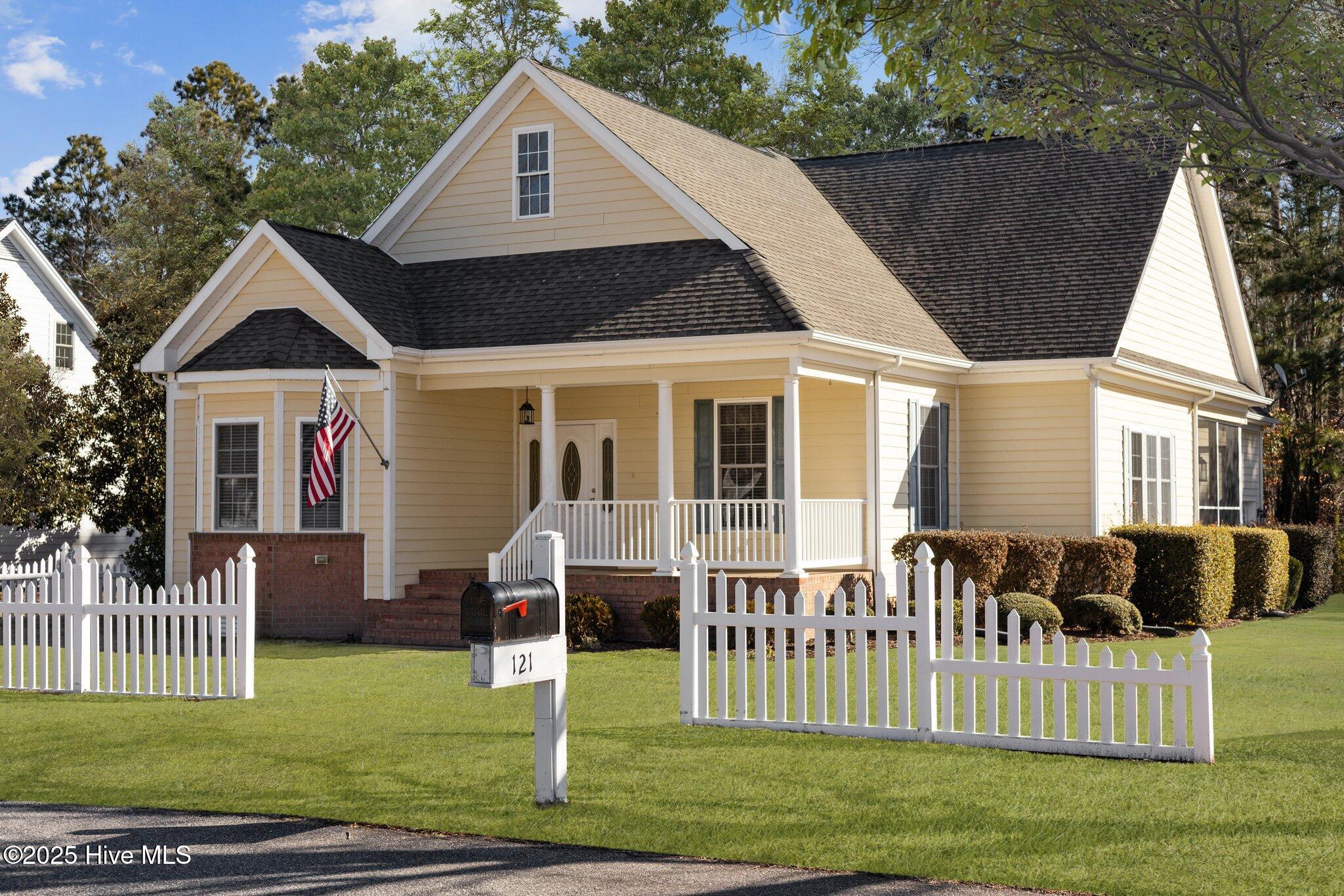 121 Shenandoah River Drive Property Photo 2
