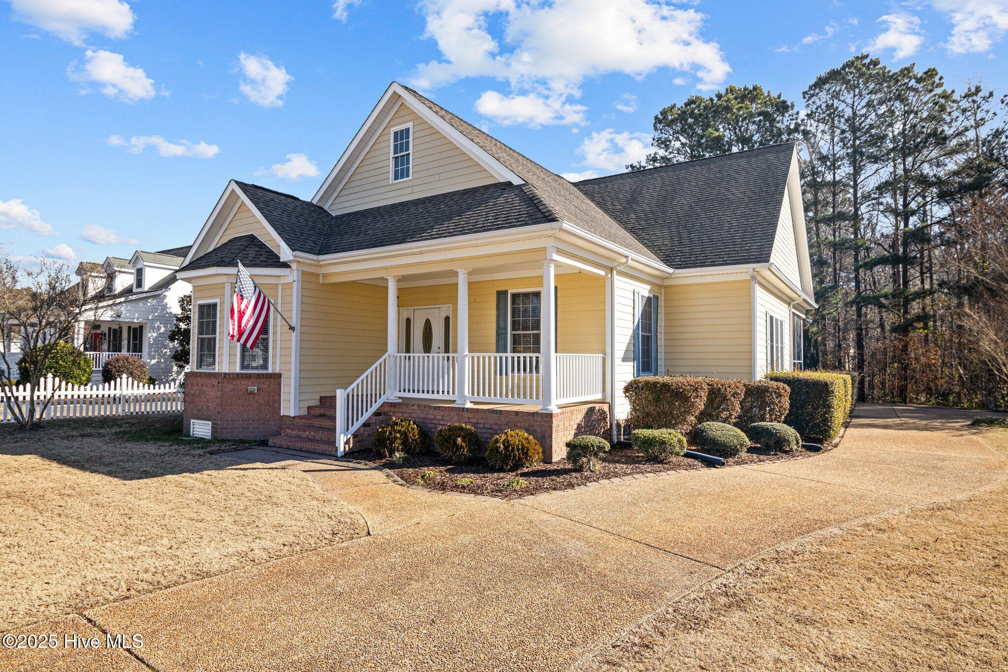 121 Shenandoah River Drive Property Photo 4
