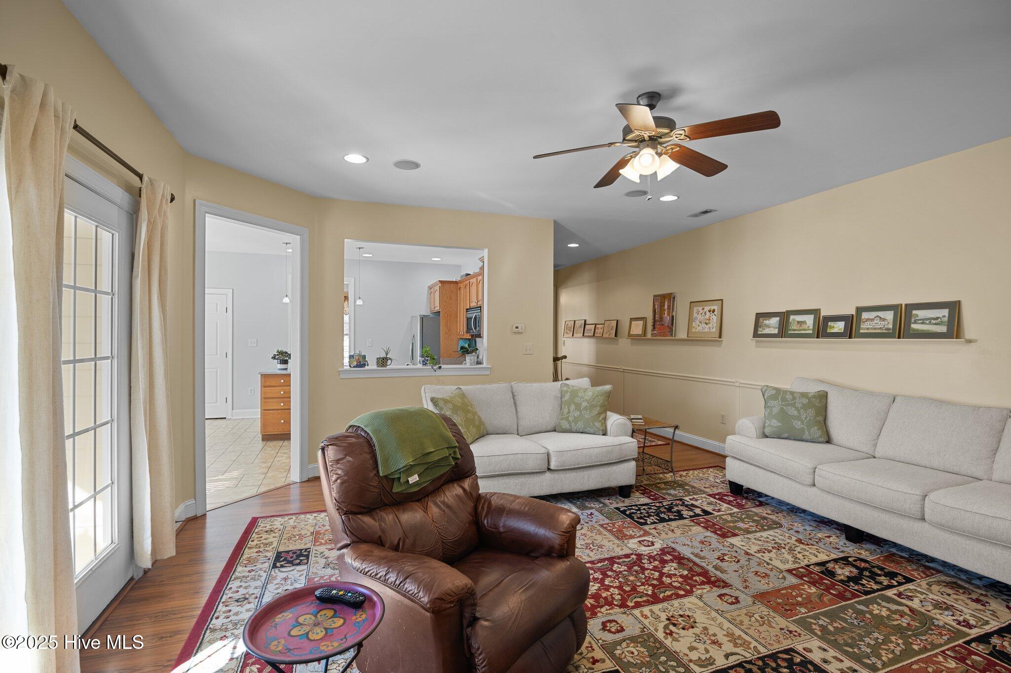 121 Shenandoah River Drive Property Photo 13