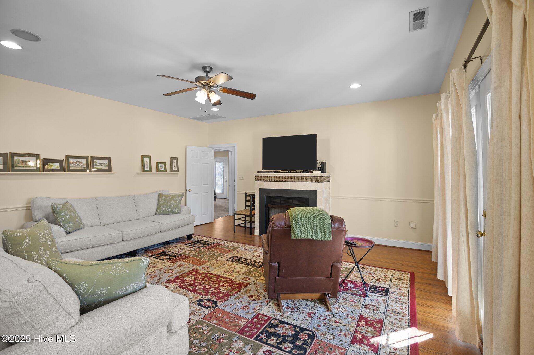121 Shenandoah River Drive Property Photo 16