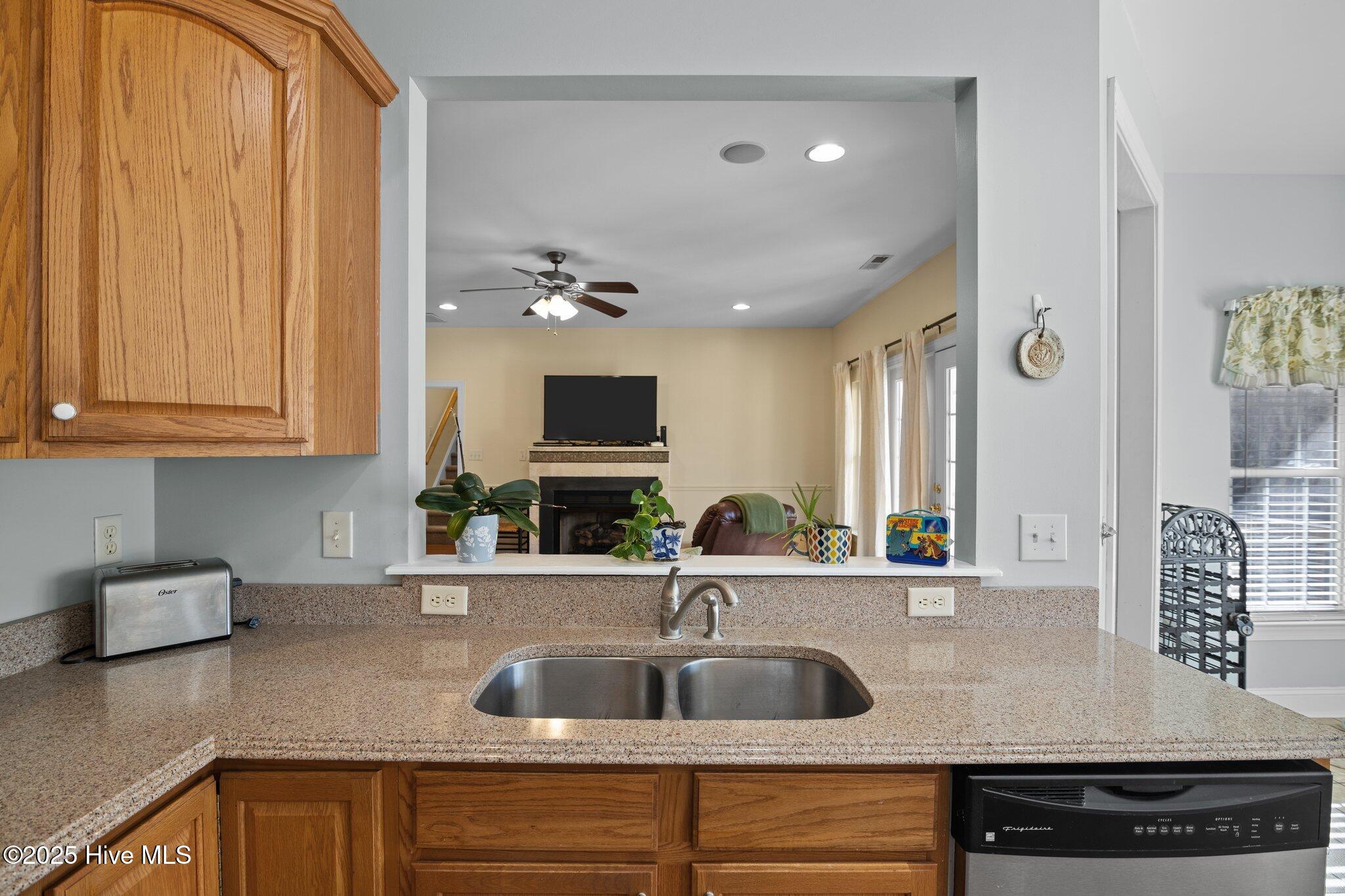 121 Shenandoah River Drive Property Photo 20