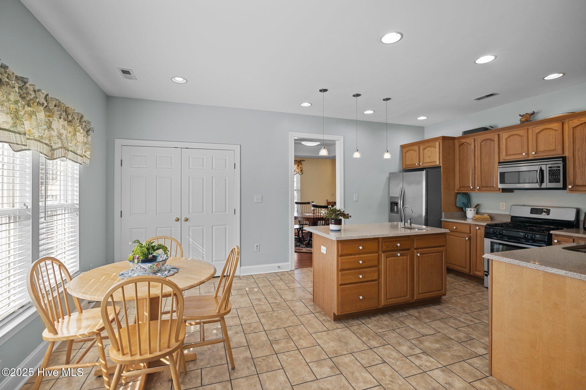 121 Shenandoah River Drive Property Photo 21