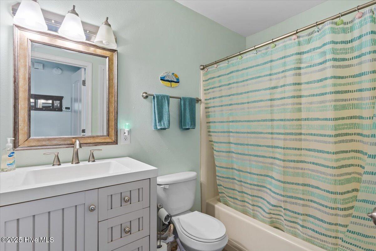 1059 Valley Drive Property Photo 6