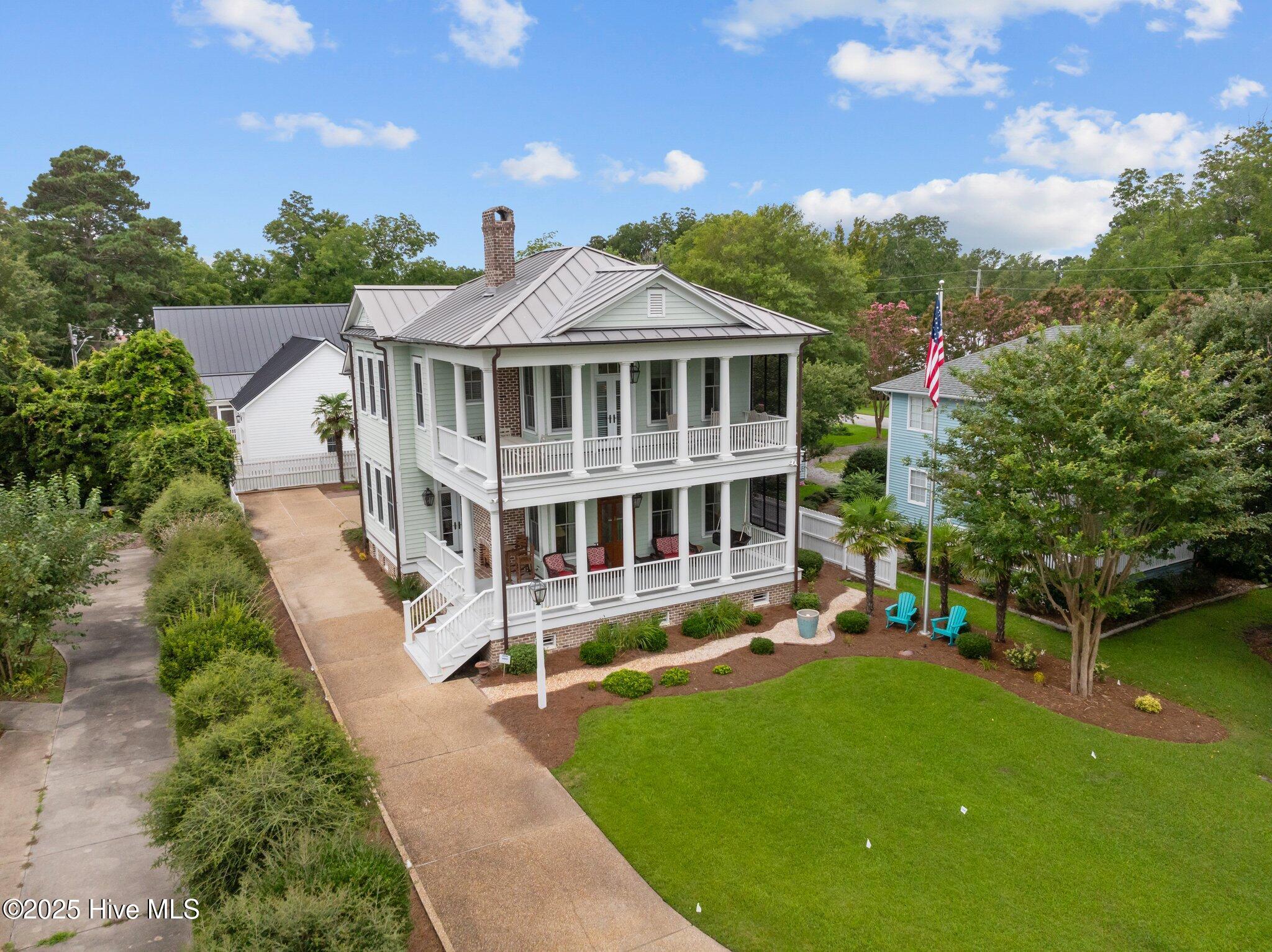 203 Vandemere Street Property Image
