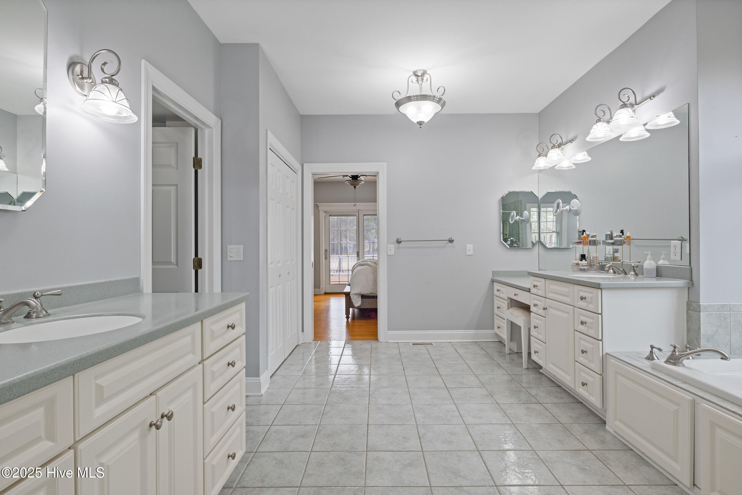 120 Scuppernong River Drive Property Photo 6