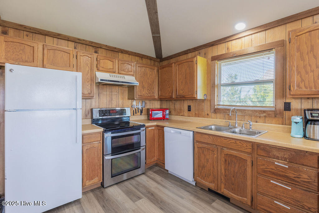 27250 Dory Road Property Photo 8