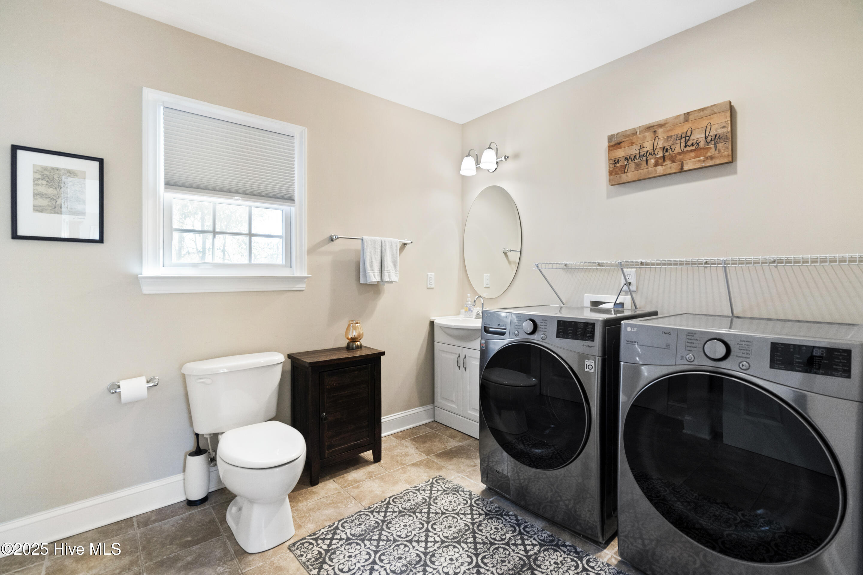 1609 Lucerne Way Property Photo 32