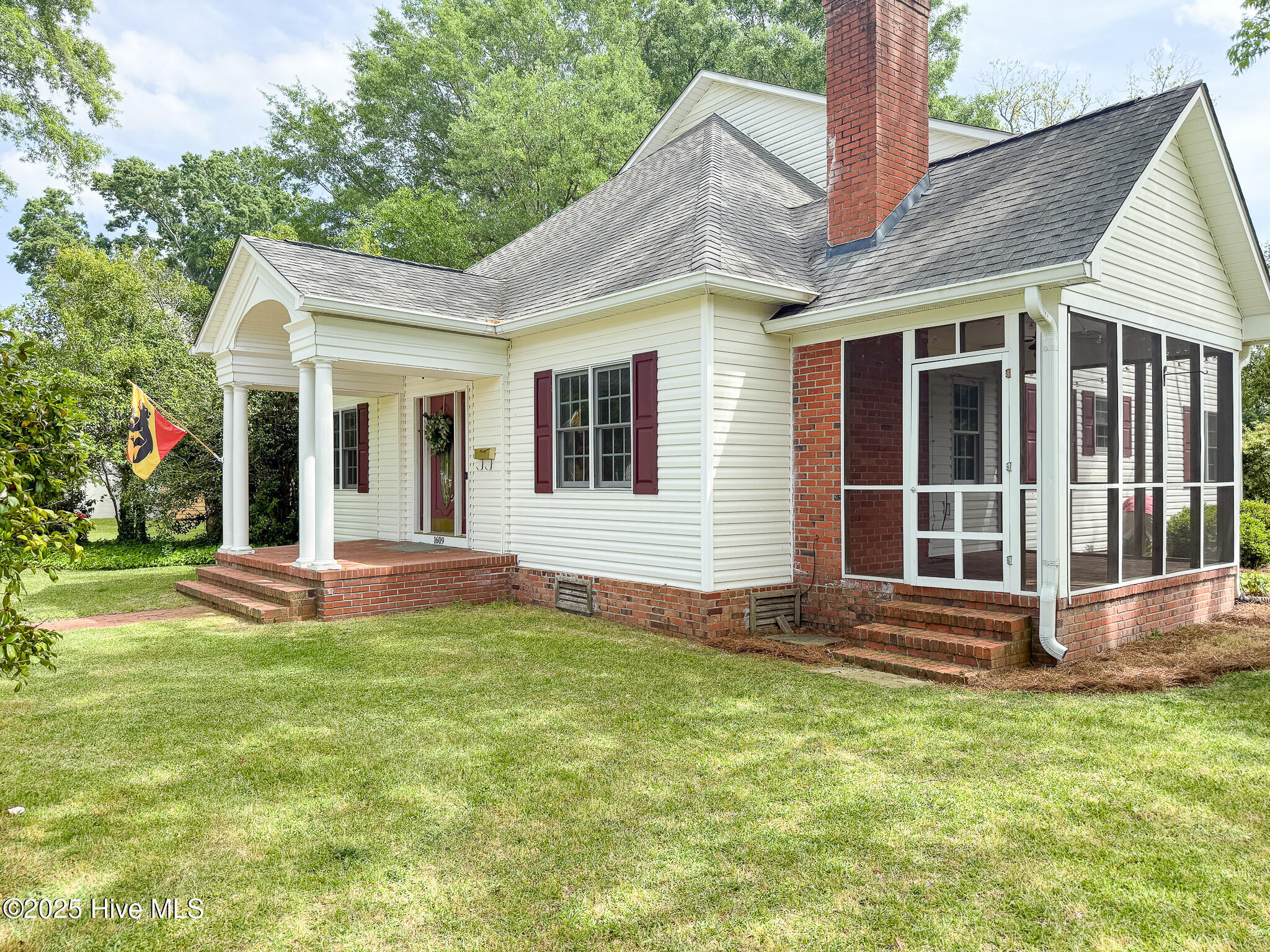 1609 Lucerne Way Property Photo 43