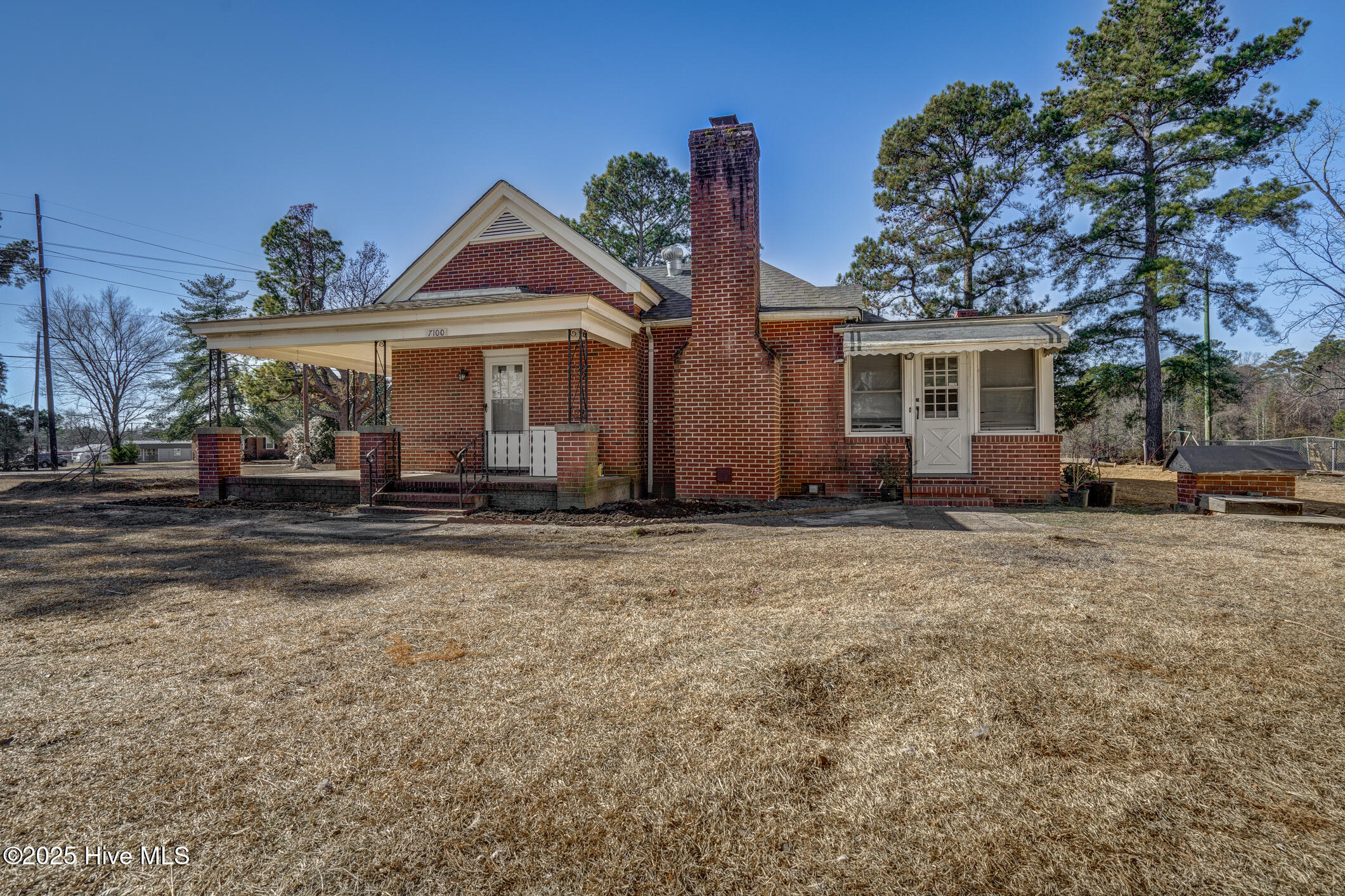 7100 Hunter Hill Road Property Photo 5
